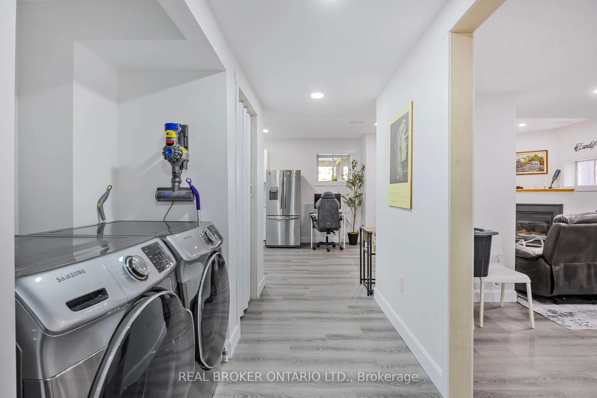 32 BLACK WILLOW Drive