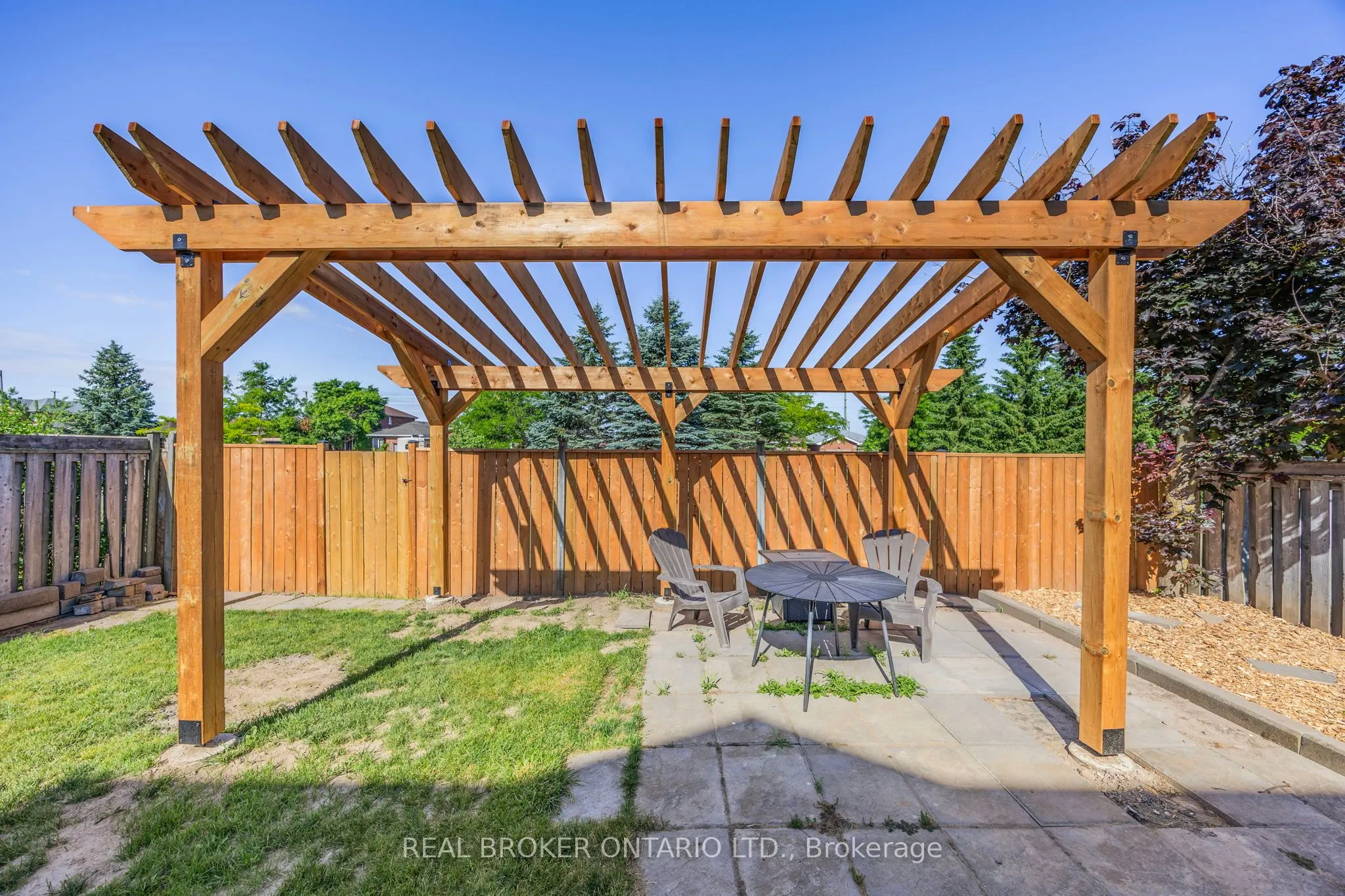 32 BLACK WILLOW Drive