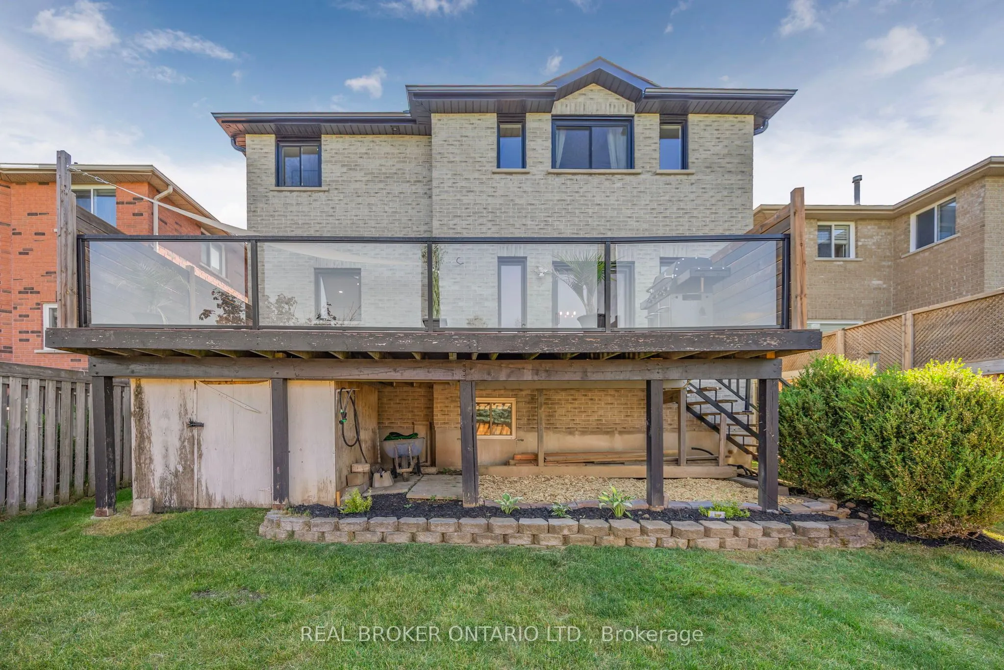 32 BLACK WILLOW Drive