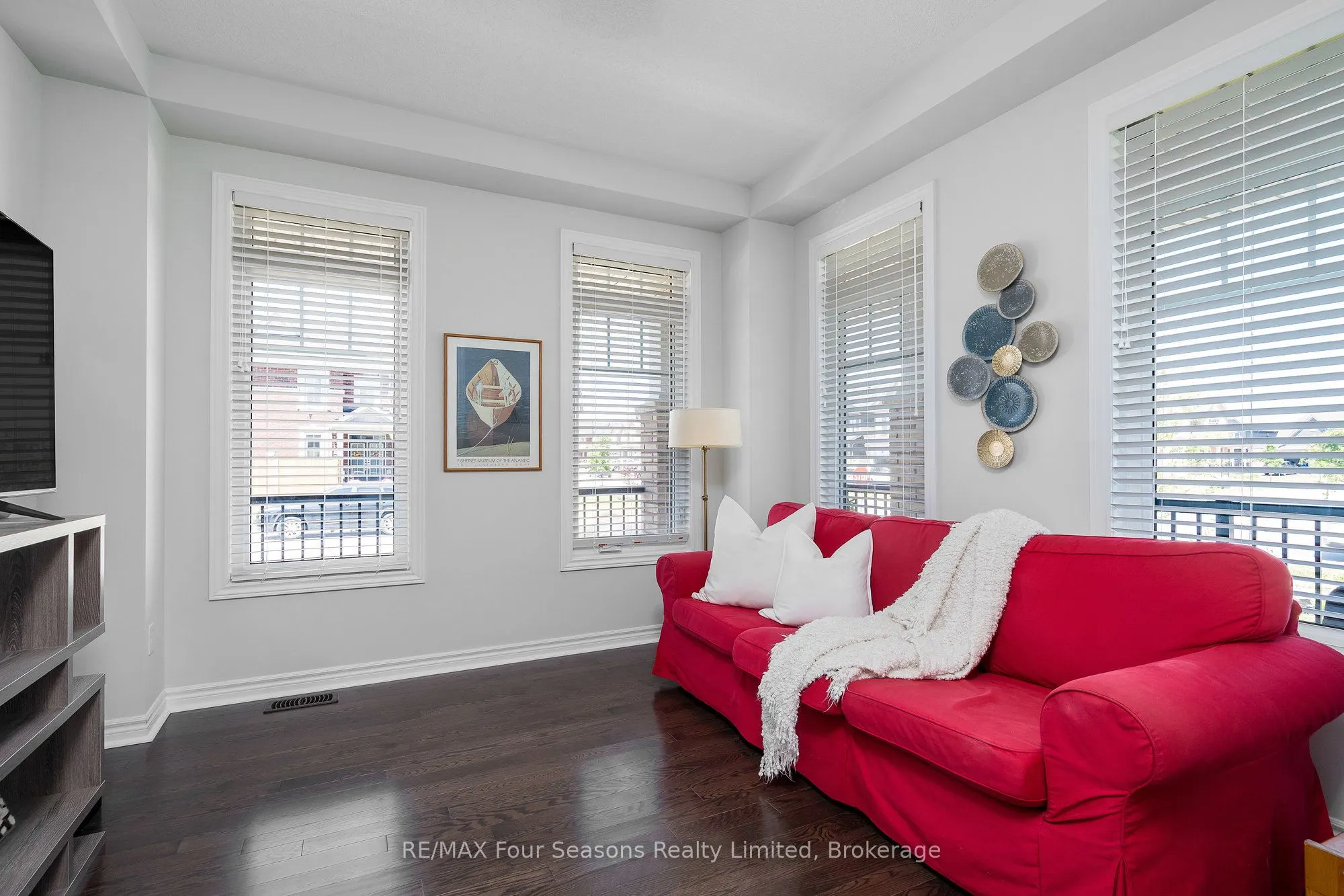 64 Kirby Avenue