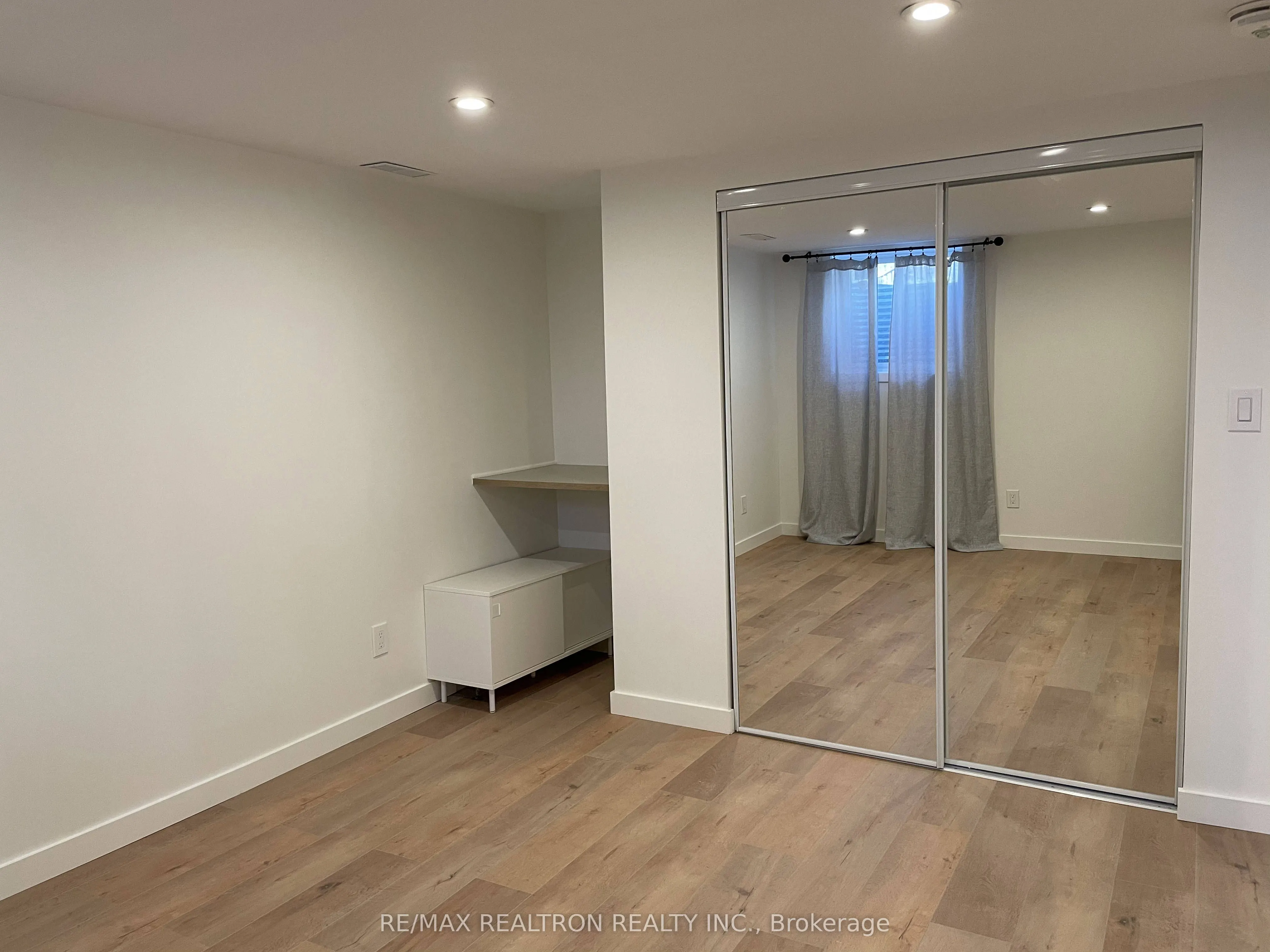 82 Gunn Street #2