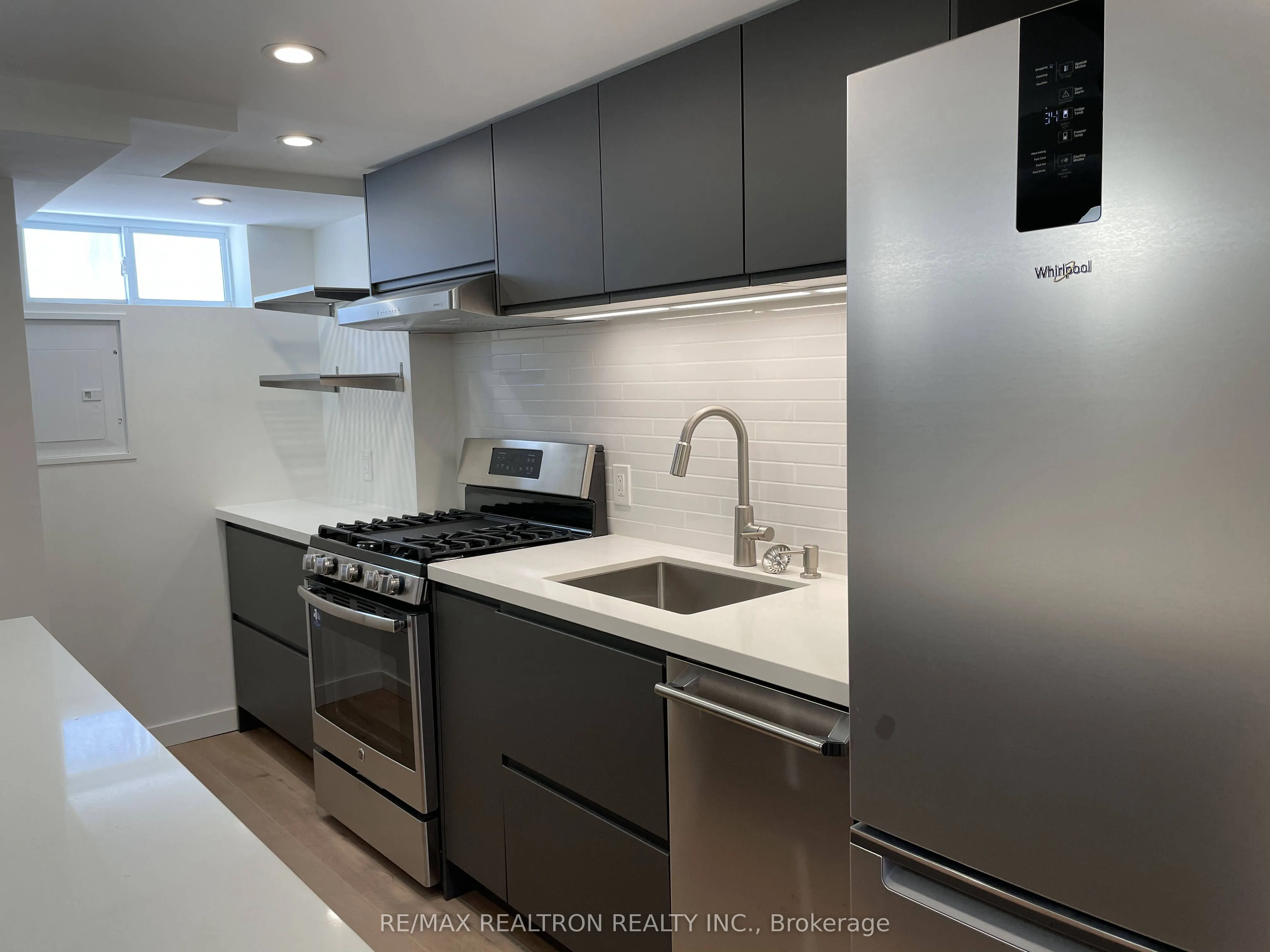 82 Gunn Street #2