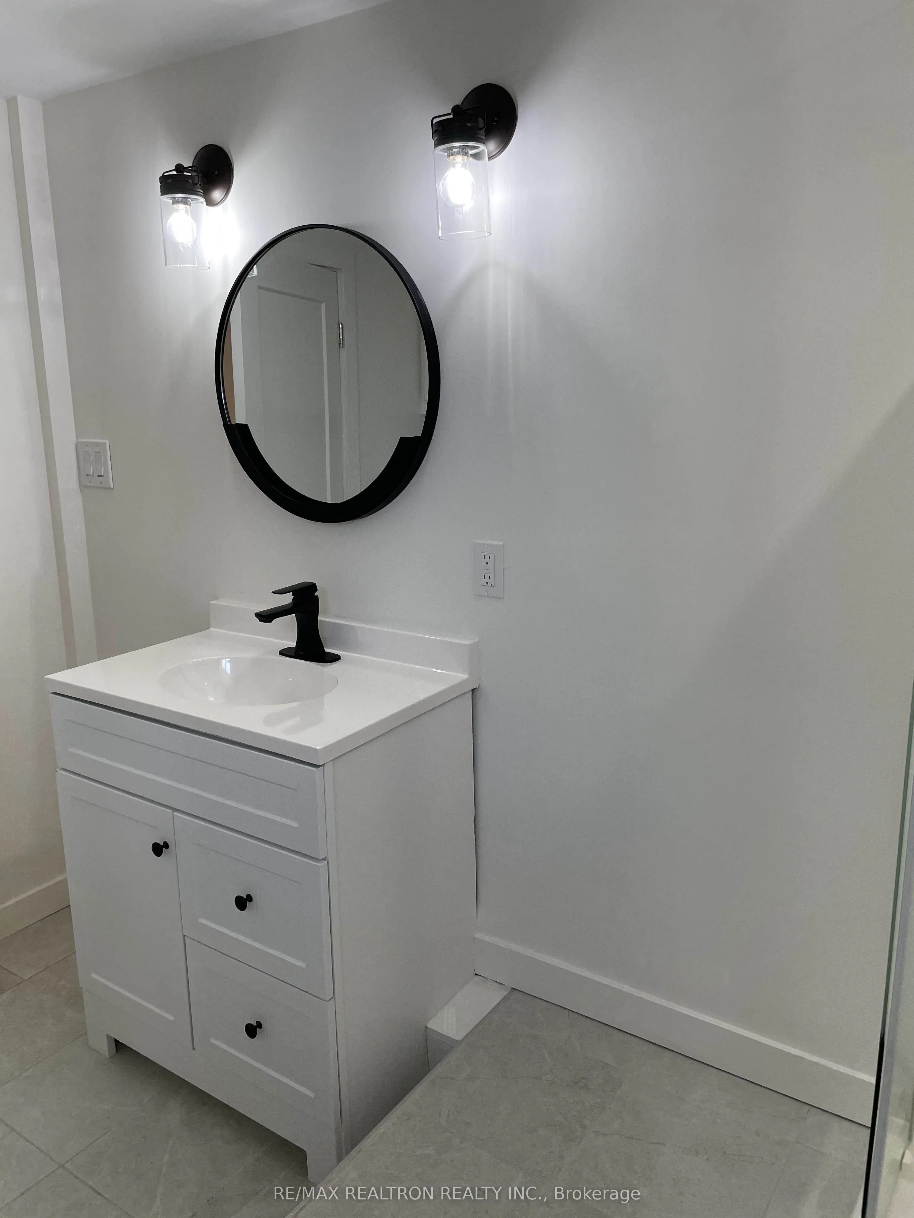 82 Gunn Street #2