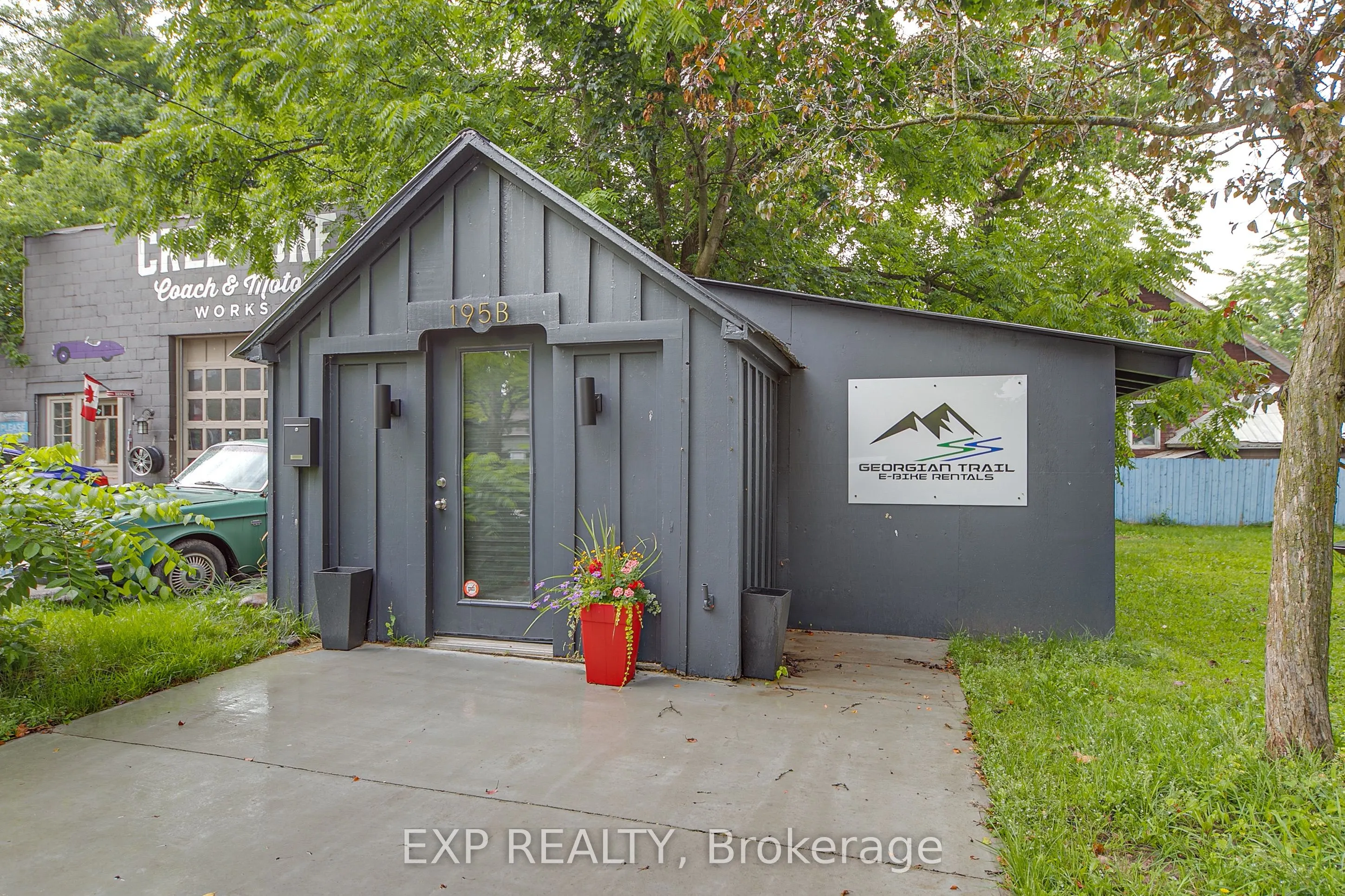 2 Francis Street E