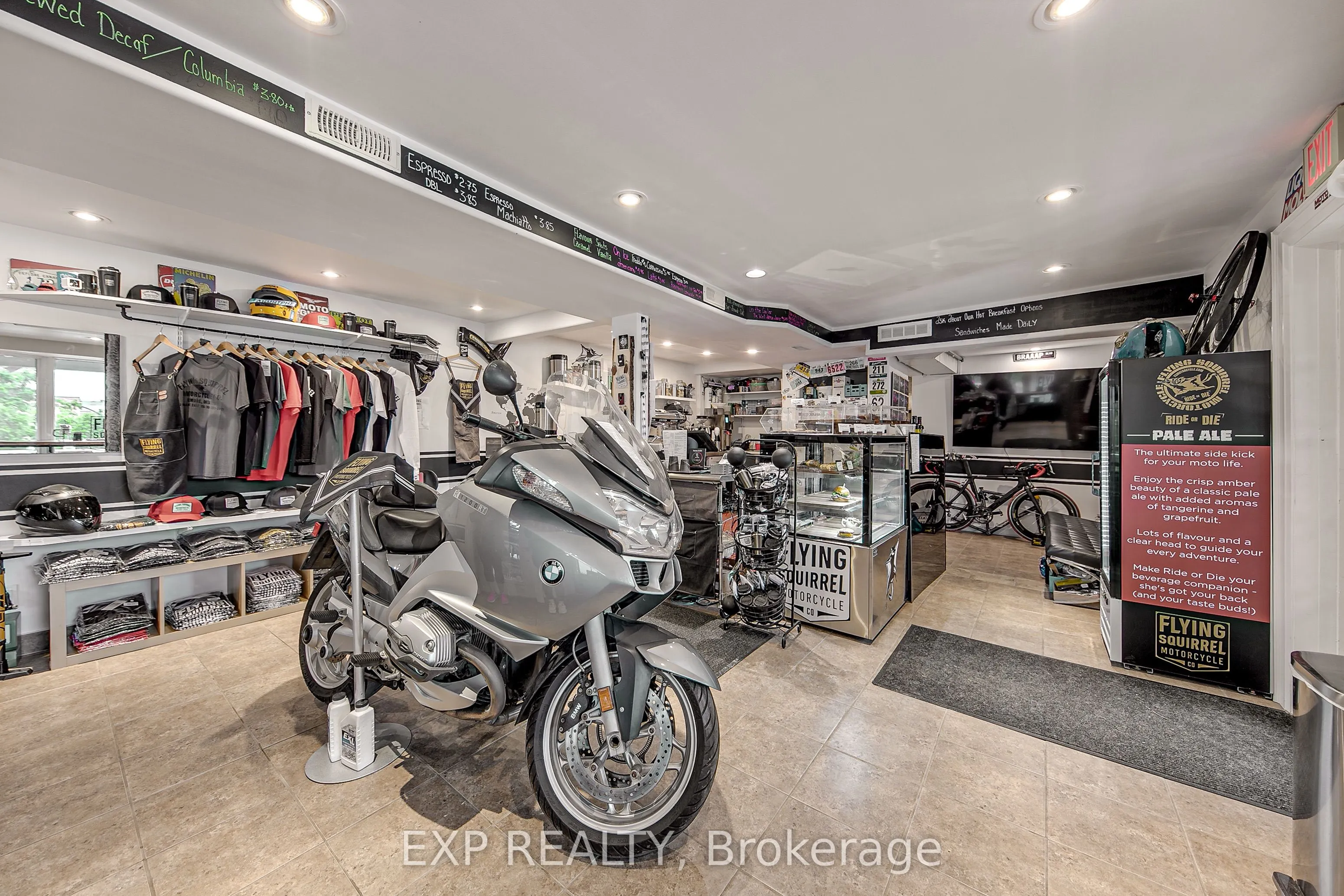 2 Francis Street E