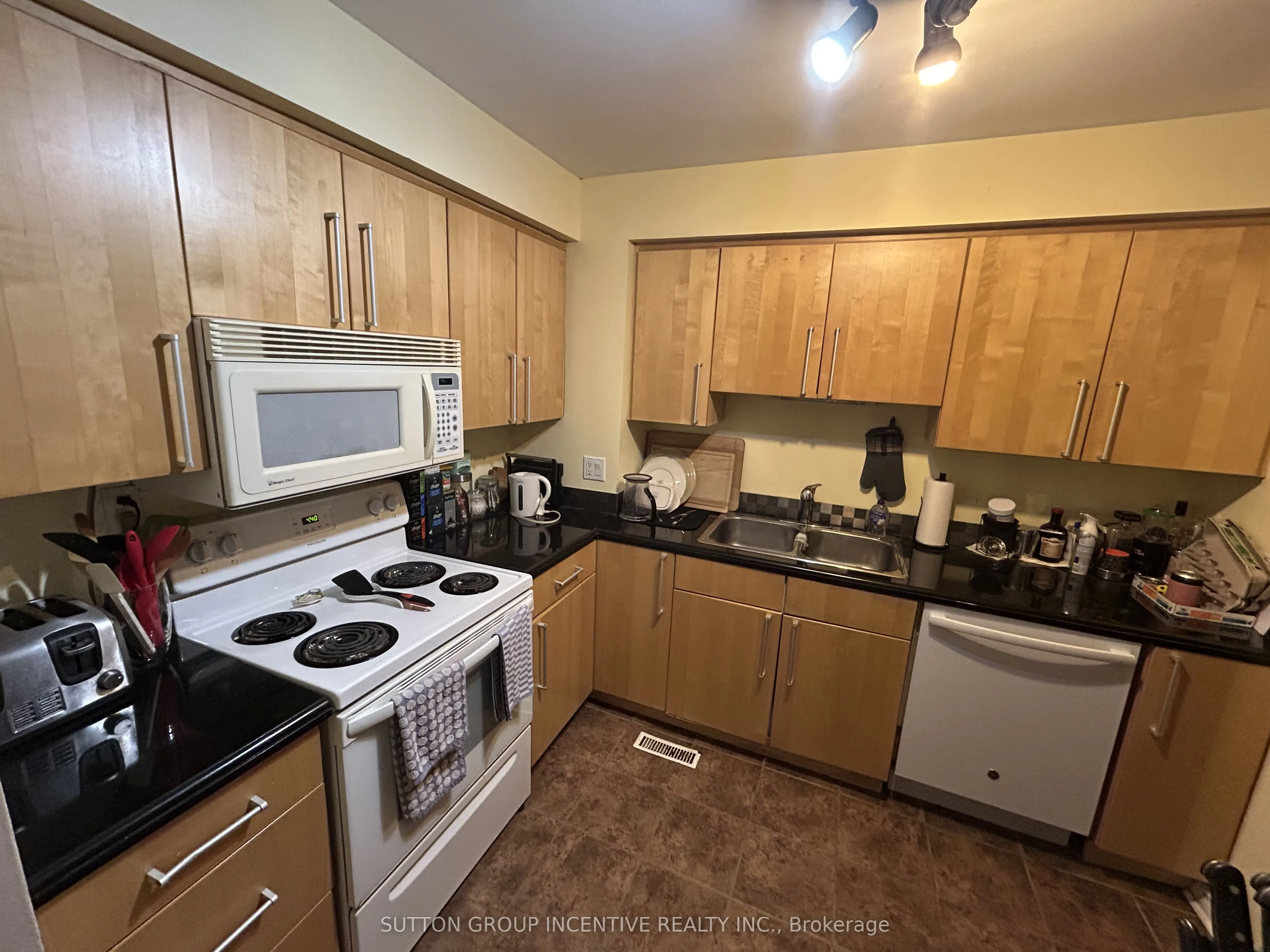 553 Tenth Street, #7