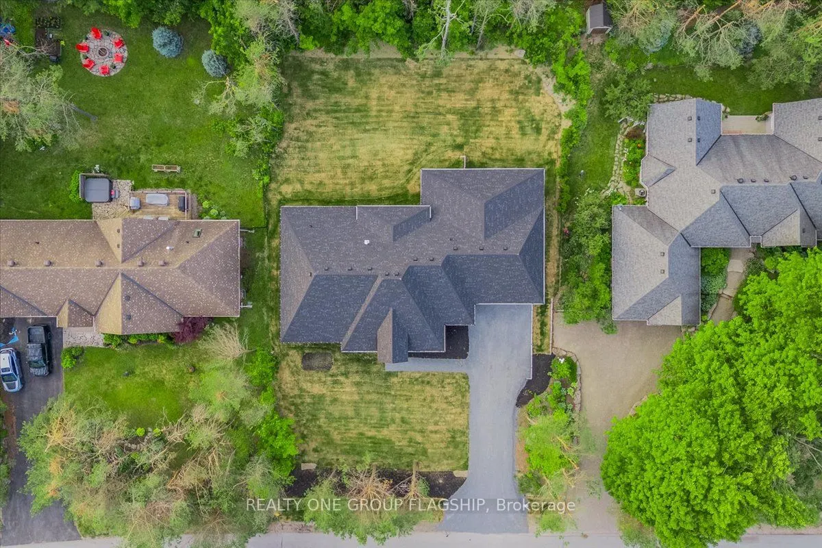 32 Alpine Way