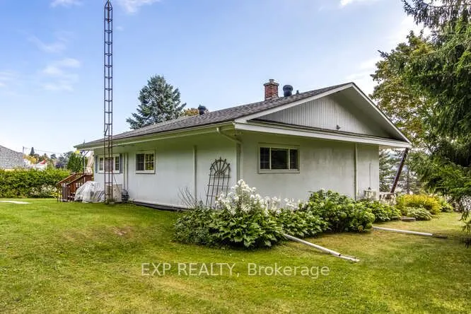 304 Champlain Road