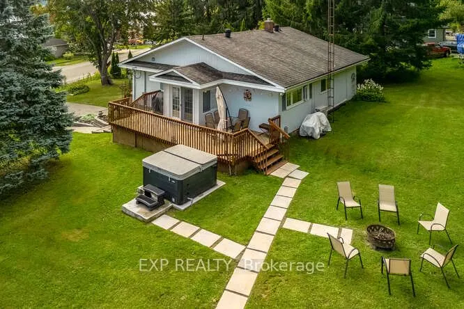 304 Champlain Road