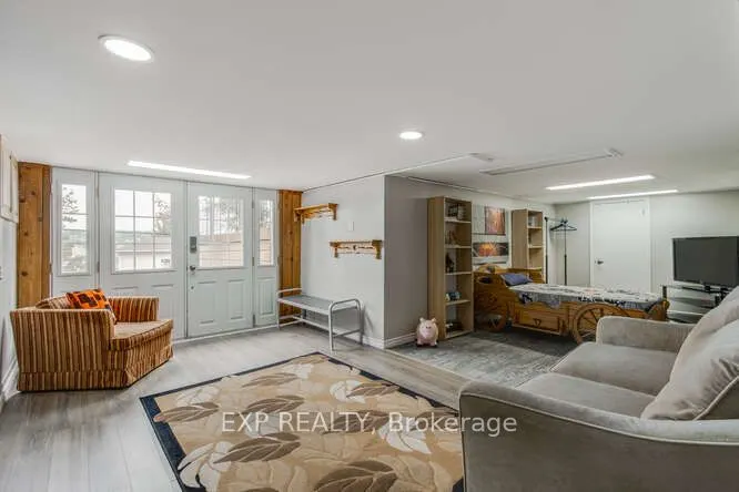 304 Champlain Road