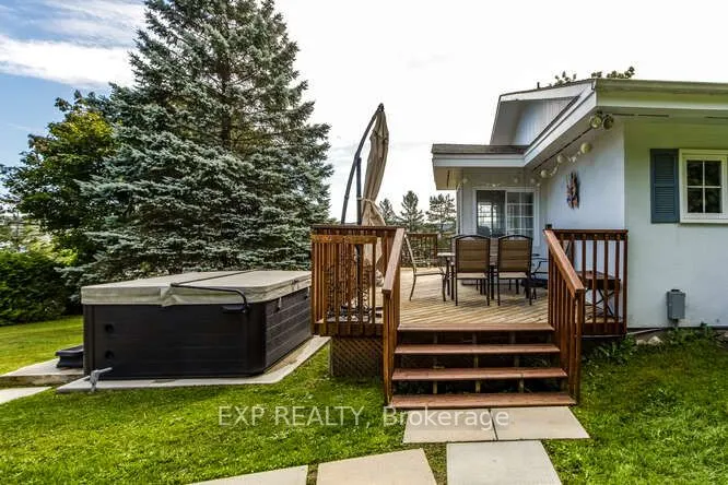304 Champlain Road