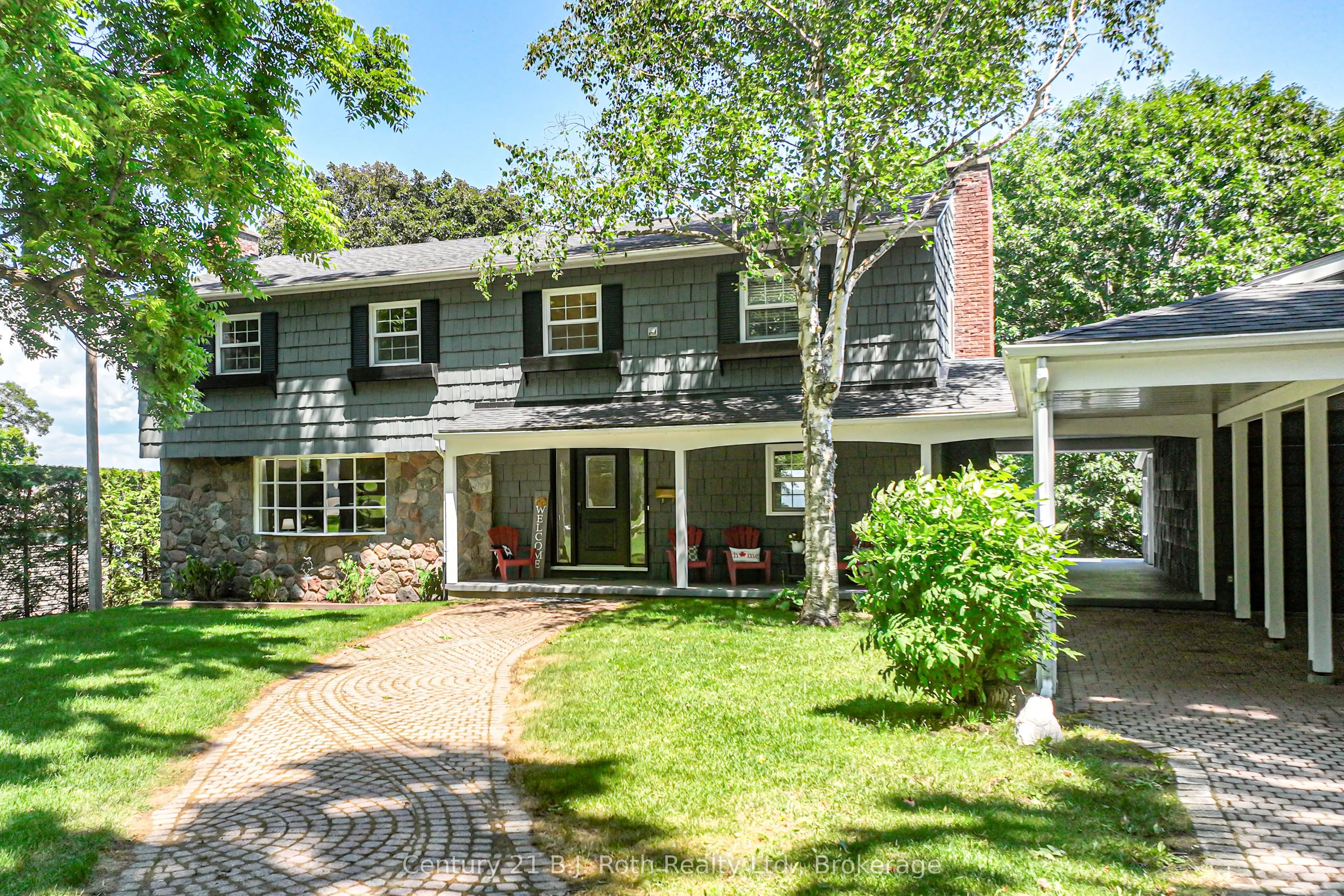 330 Bay Street