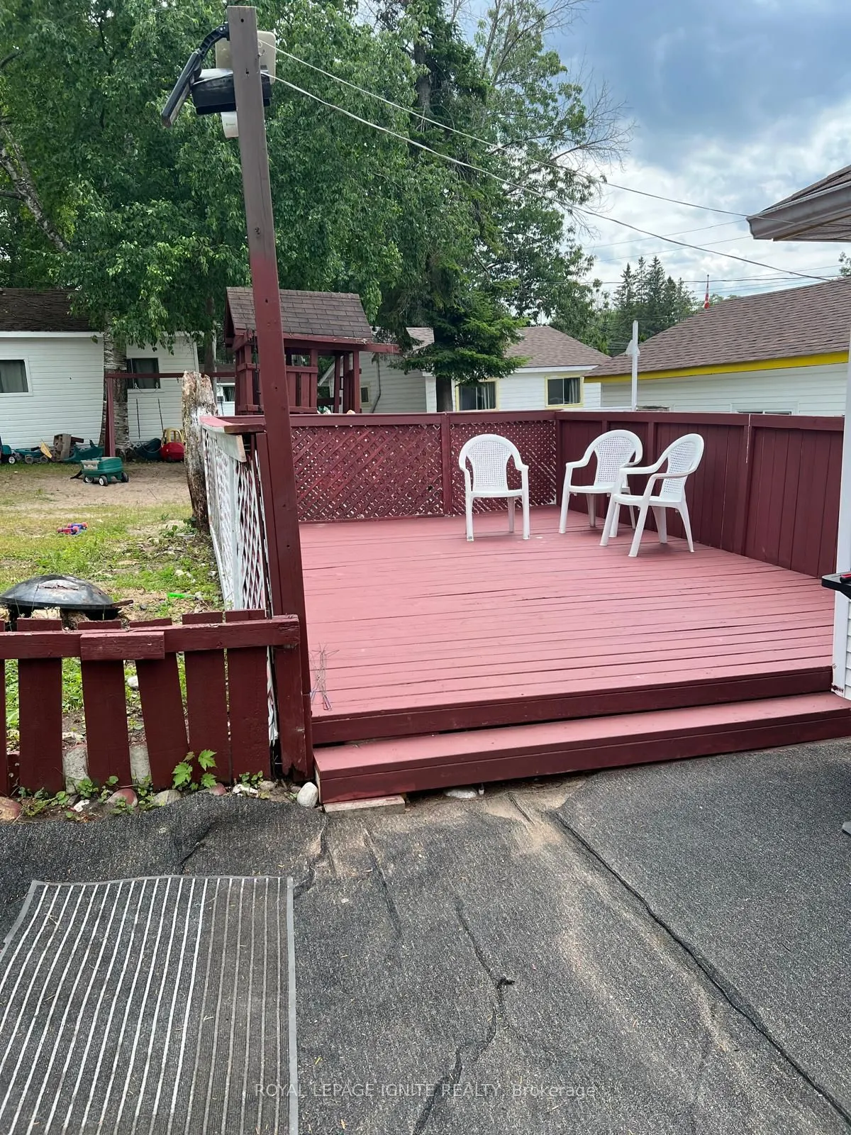 1985 Tiny Beaches Road