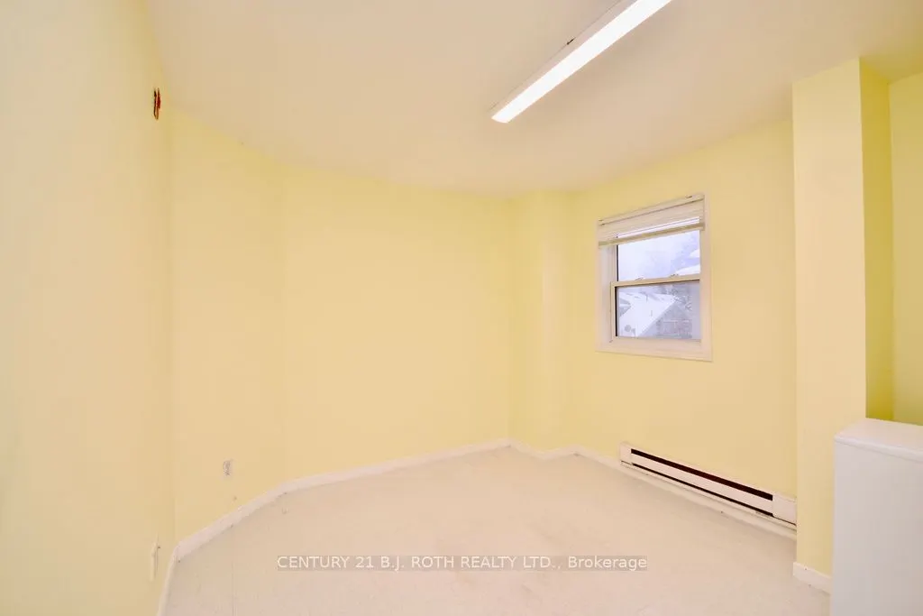 24 North Street N