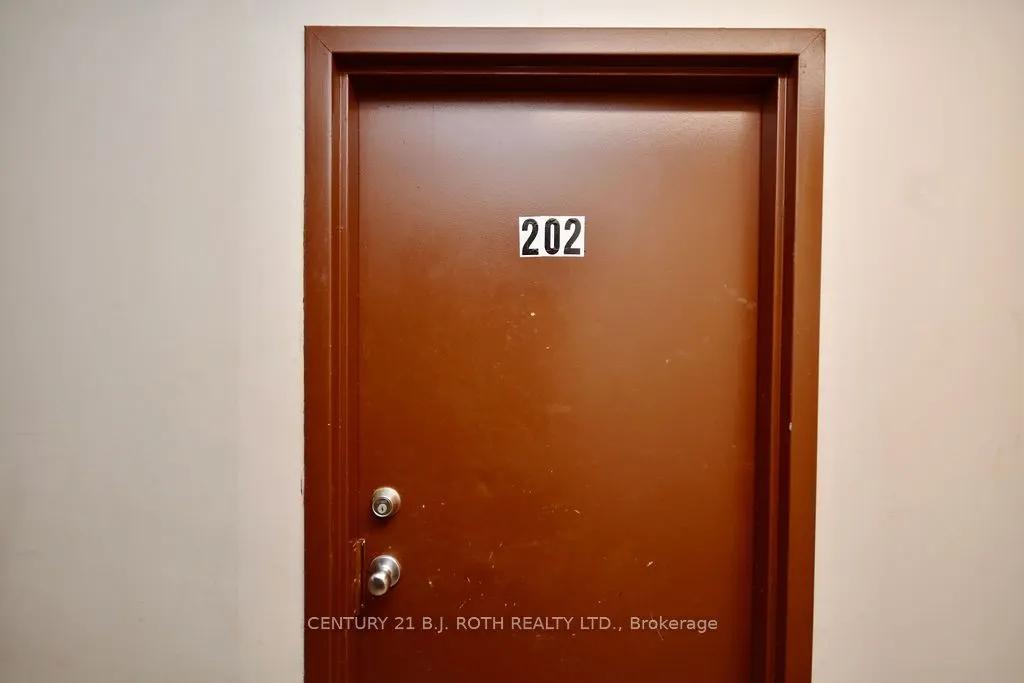 24 North Street N