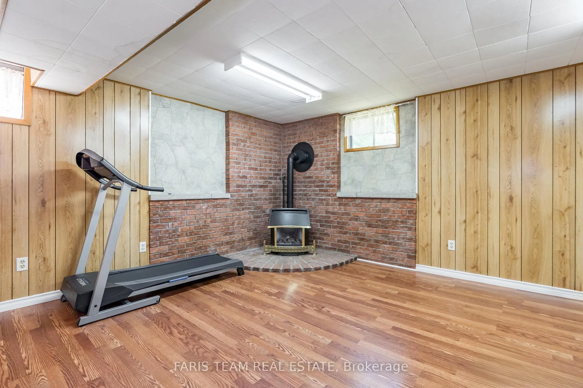 1059 Glen Mhor Crescent