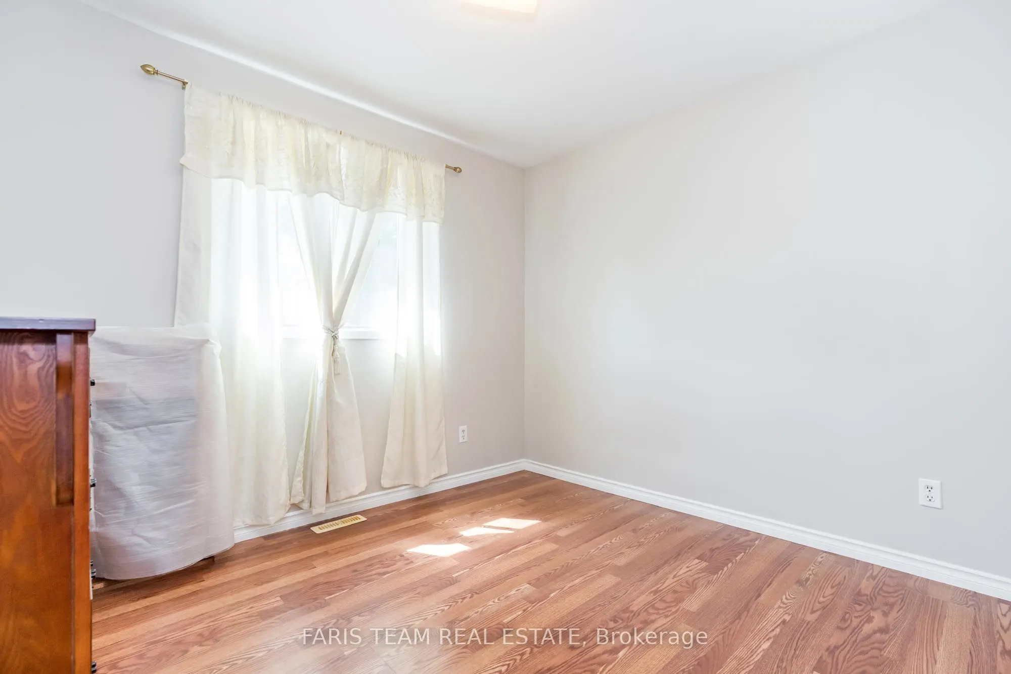 1059 Glen Mhor Crescent