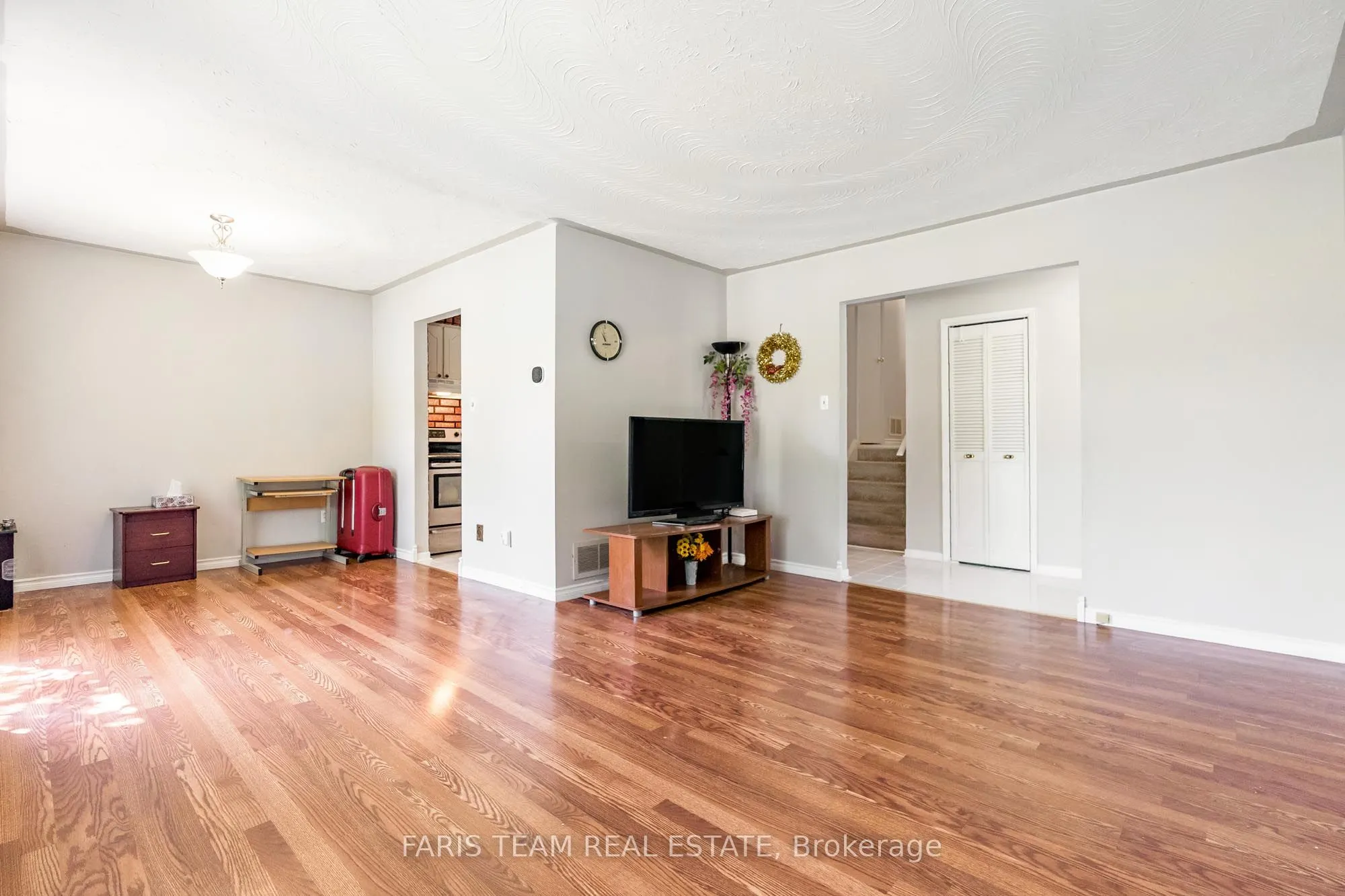 1059 Glen Mhor Crescent