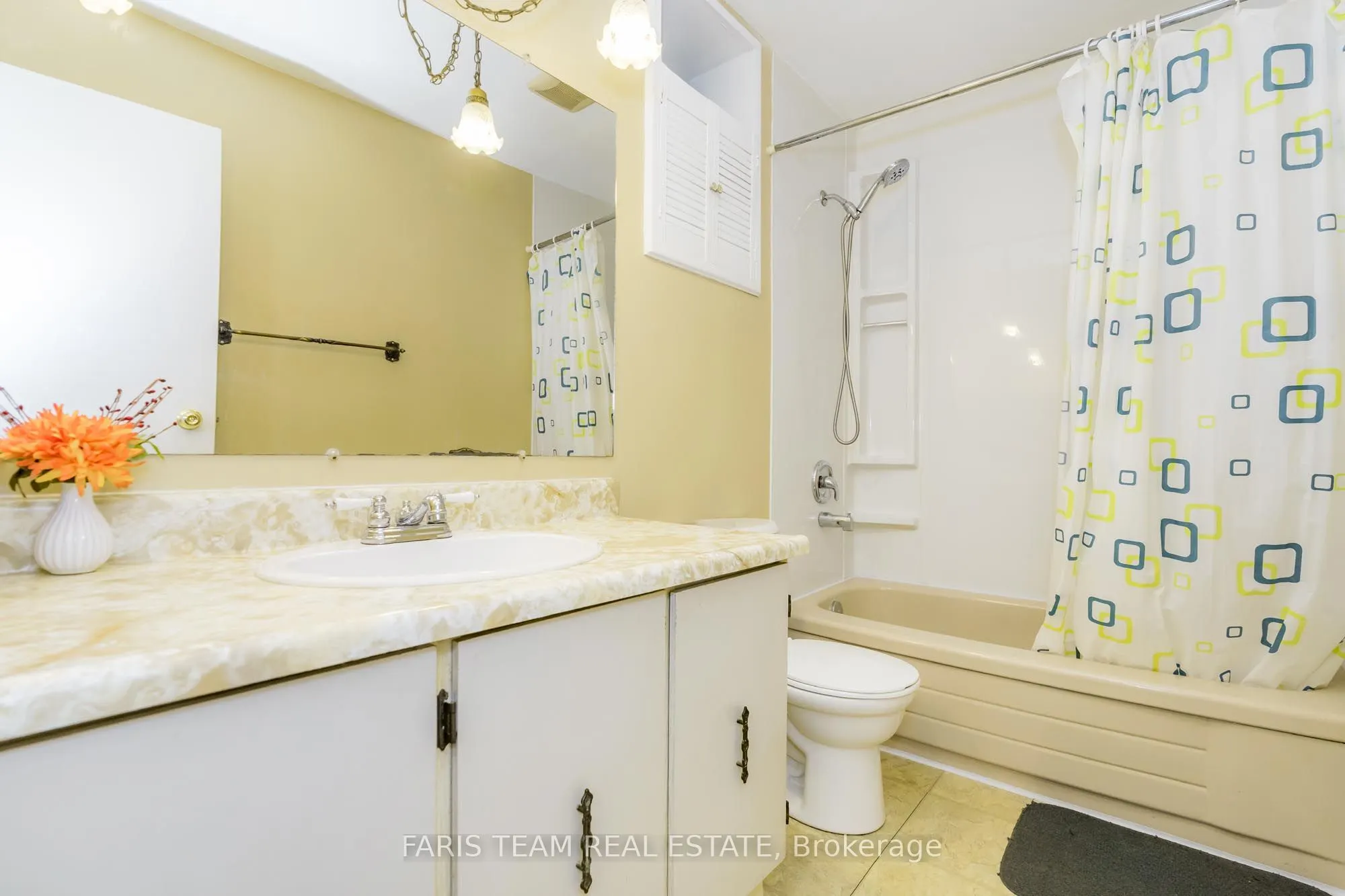 1059 Glen Mhor Crescent