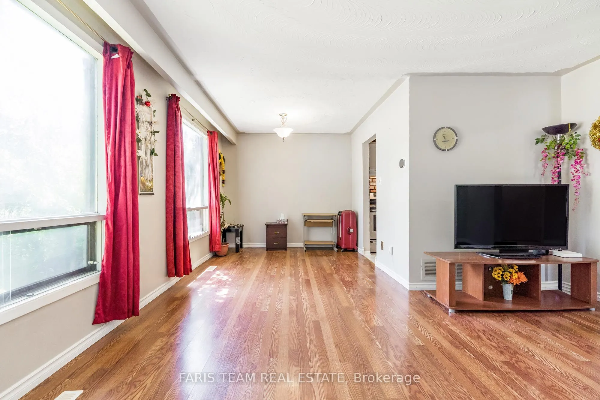 1059 Glen Mhor Crescent