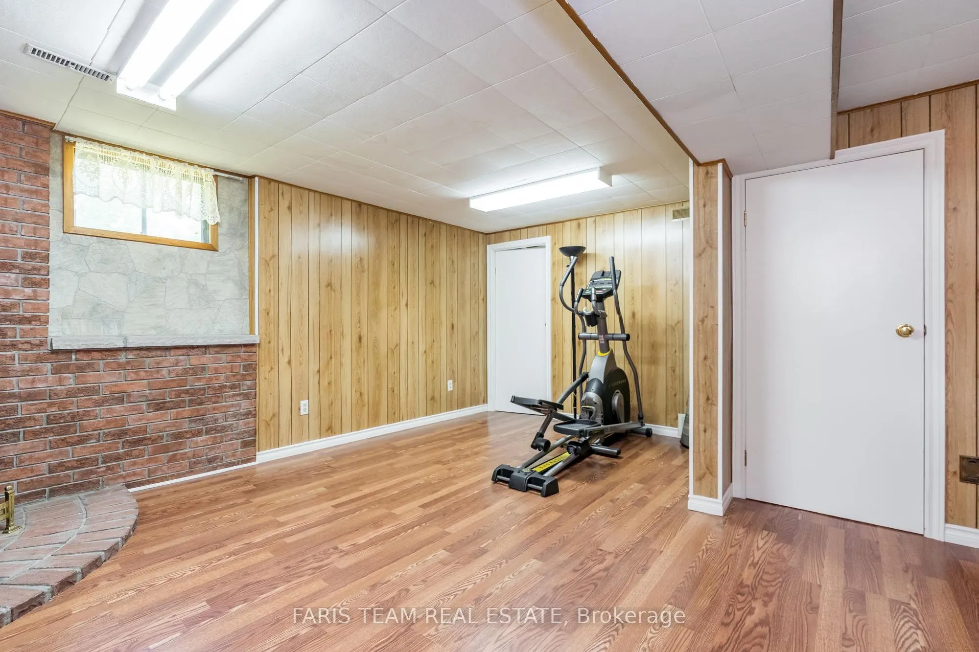 1059 Glen Mhor Crescent