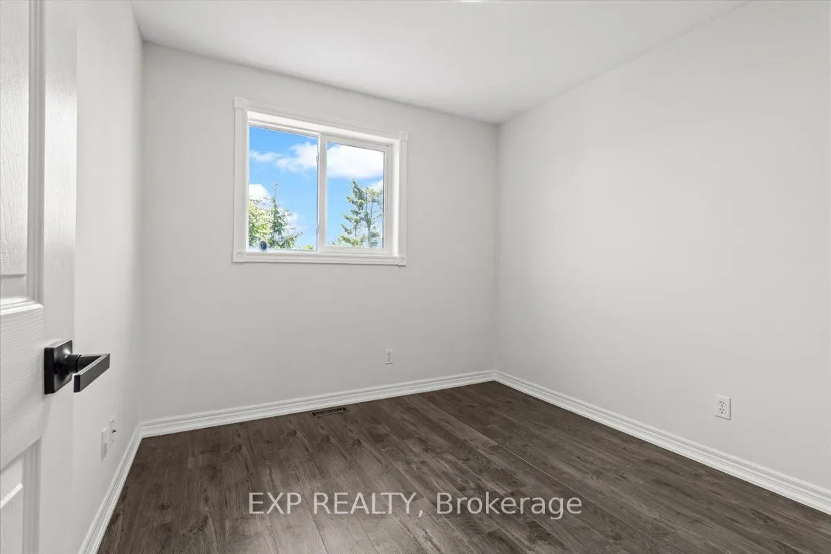 32 Michael Crescent