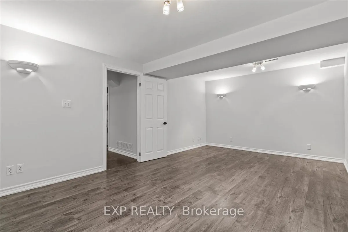 32 Michael Crescent