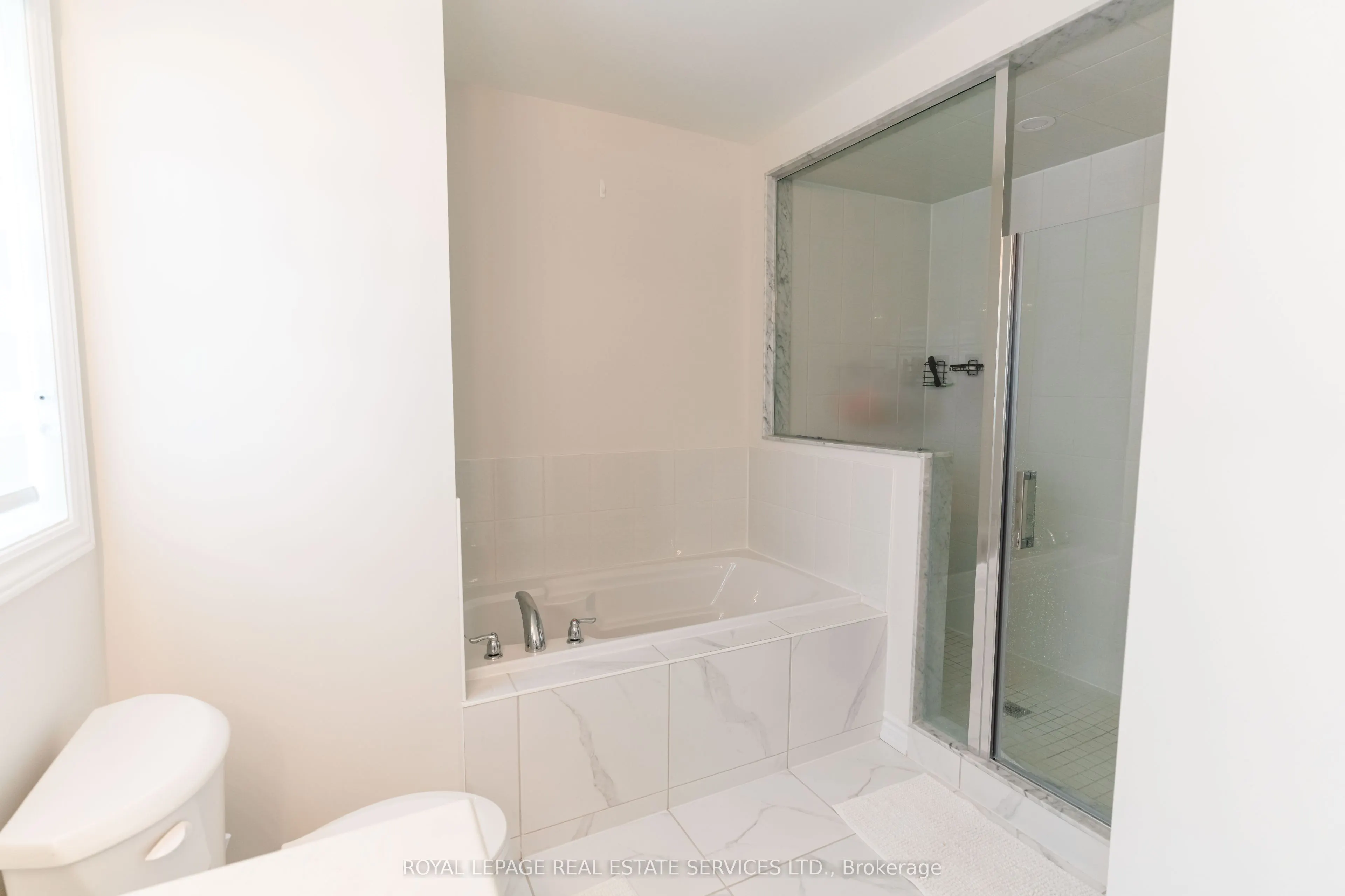 46 Bannister Road, #Upper