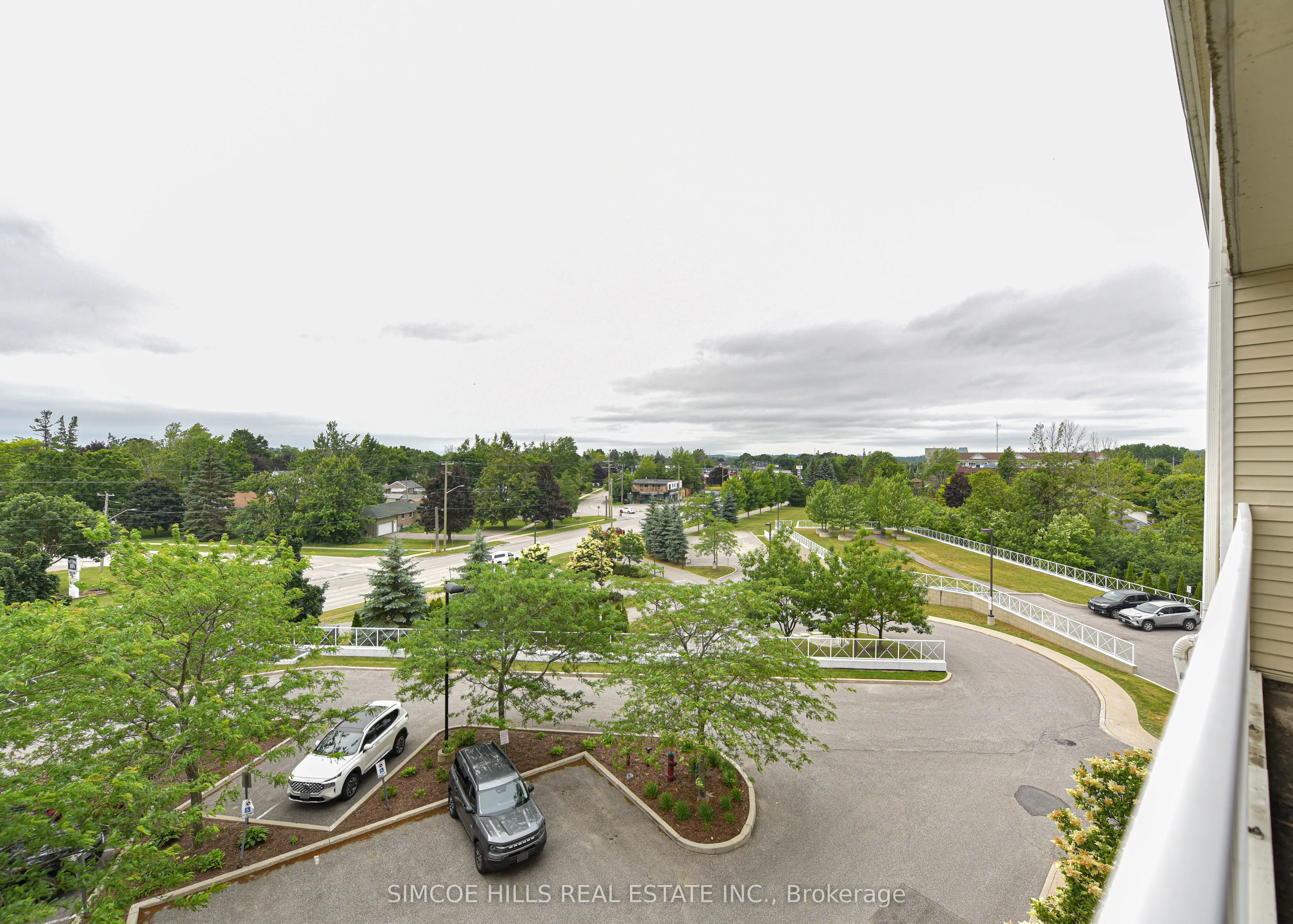 354 ATHERLEY Road, #402