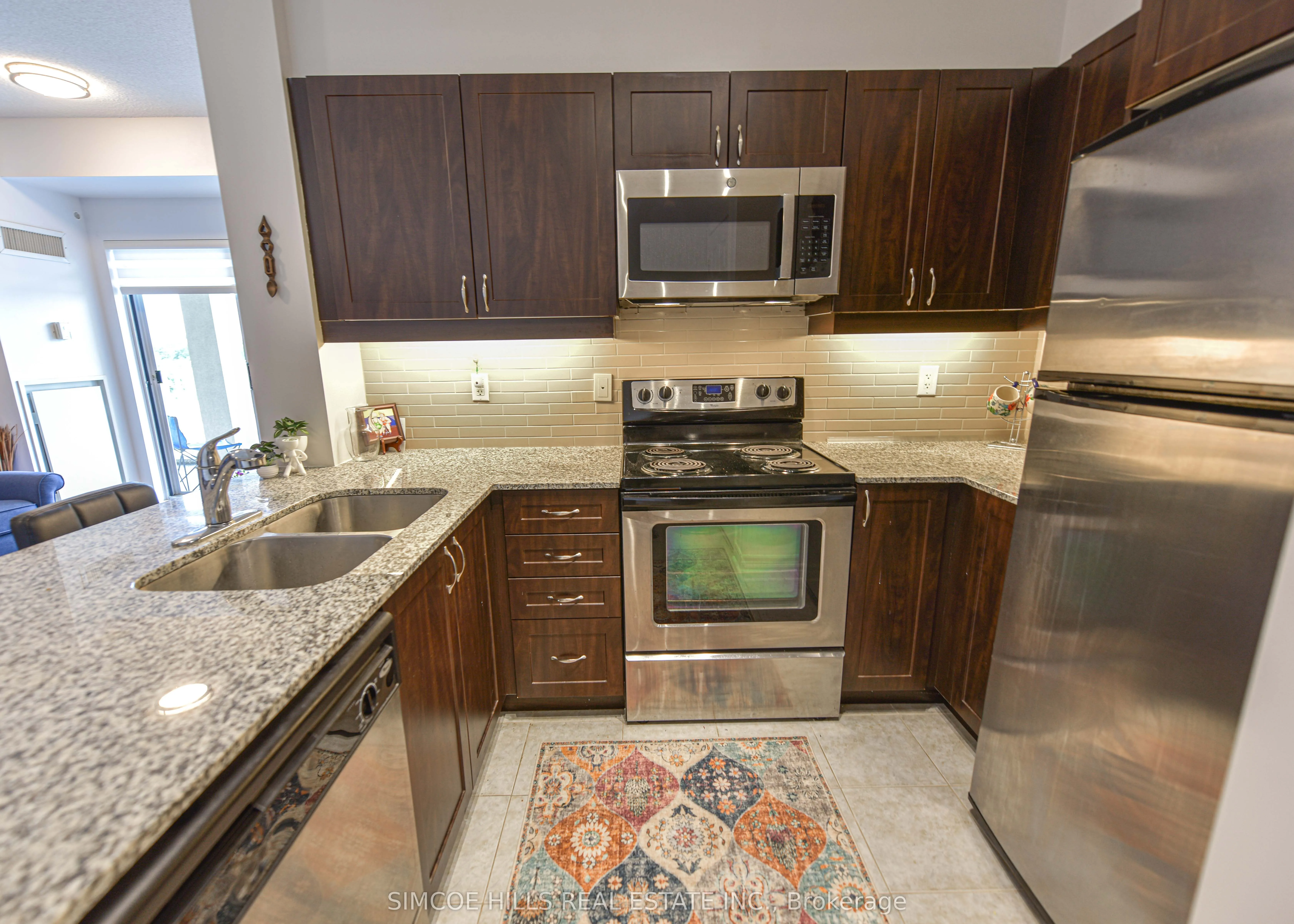 354 ATHERLEY Road, #402