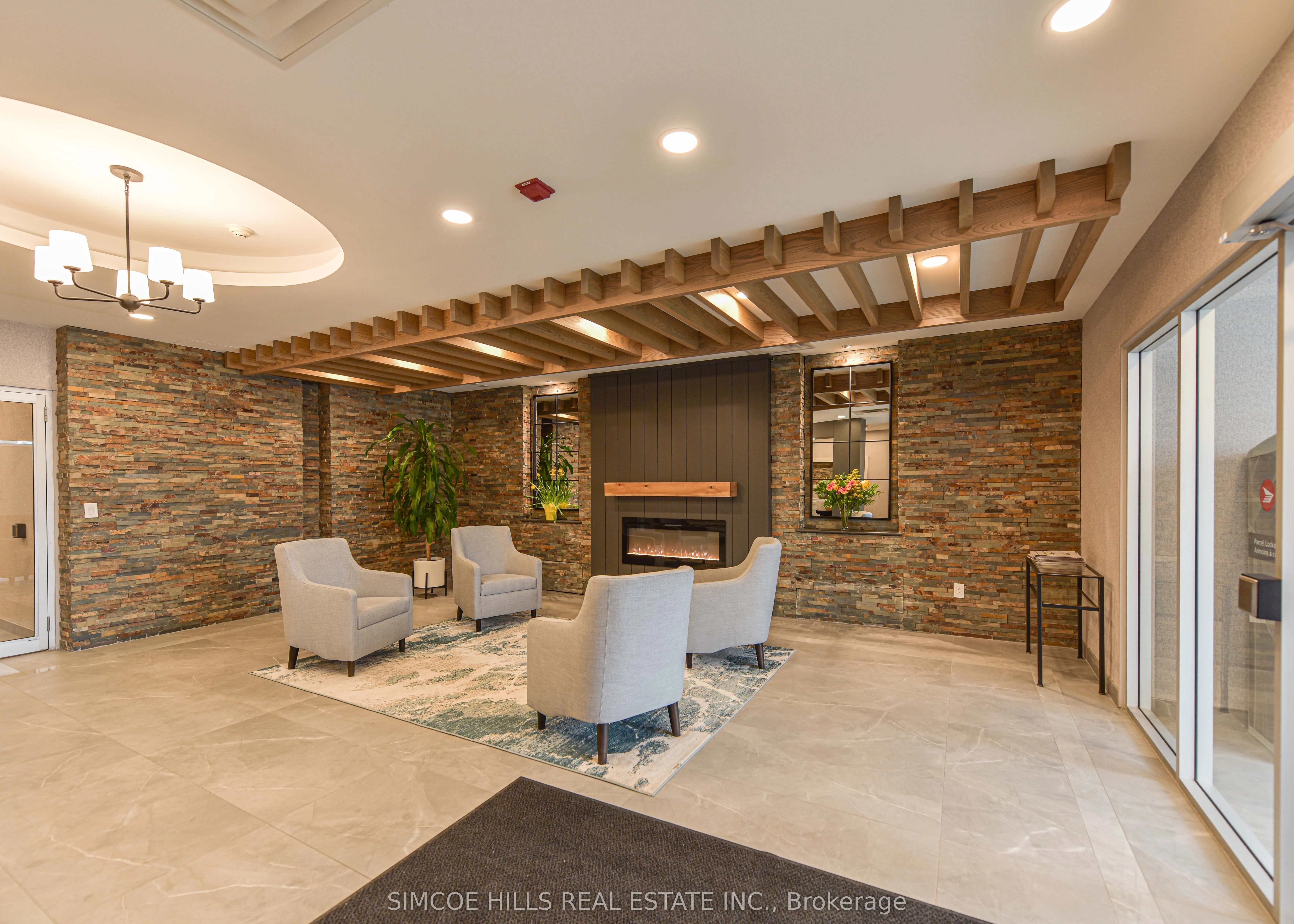 354 ATHERLEY Road, #402