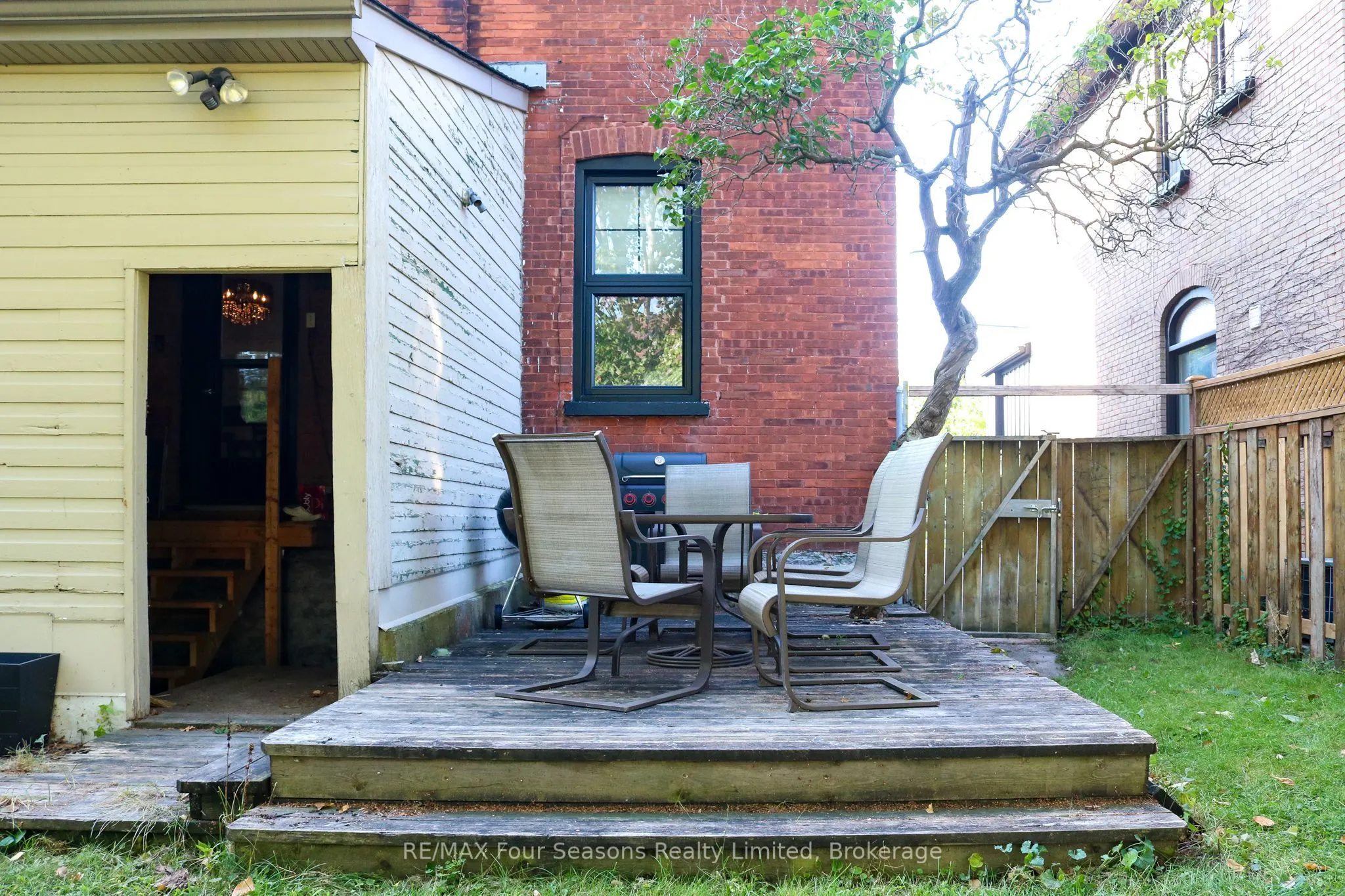 143 Fourth Street W