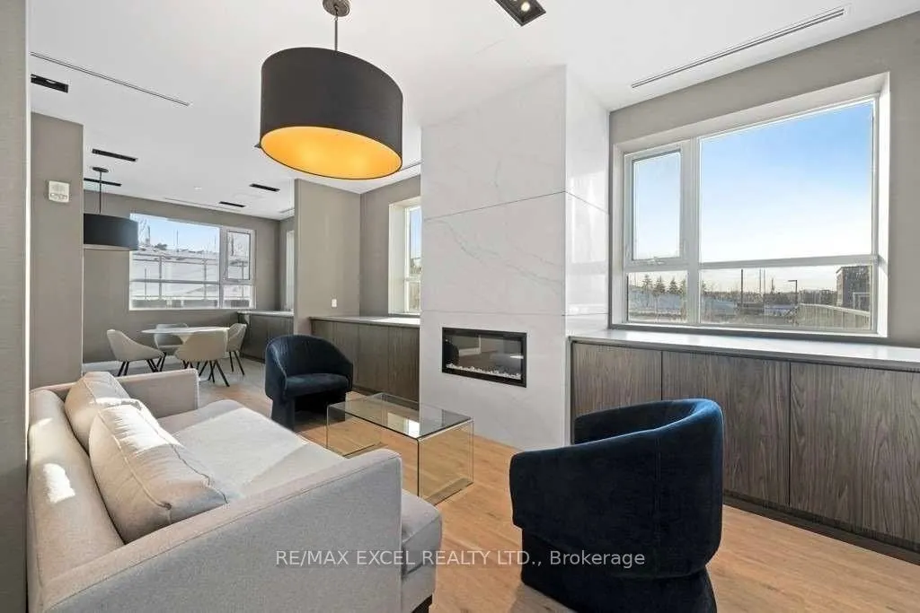 58 Lakeside Terrace, #1005