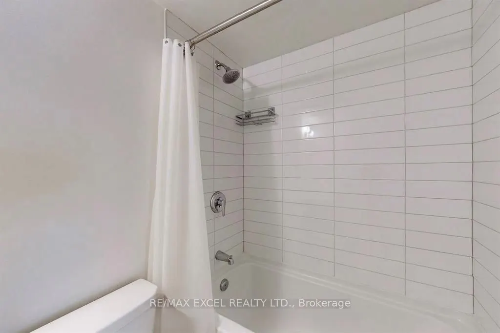 58 Lakeside Terrace, #1005