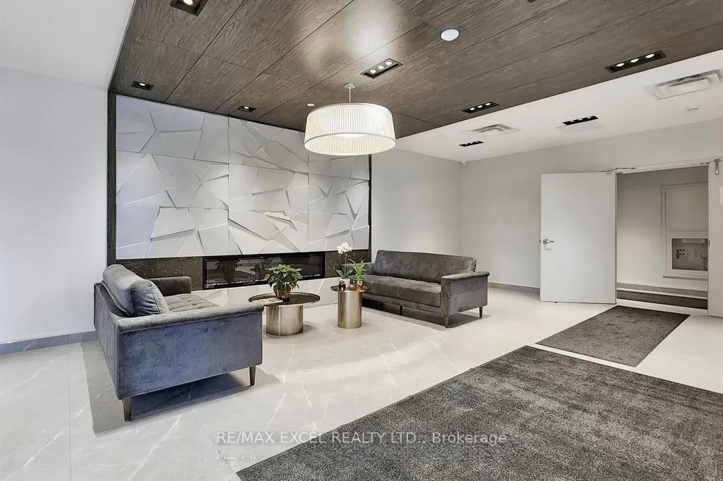 58 Lakeside Terrace, #1005
