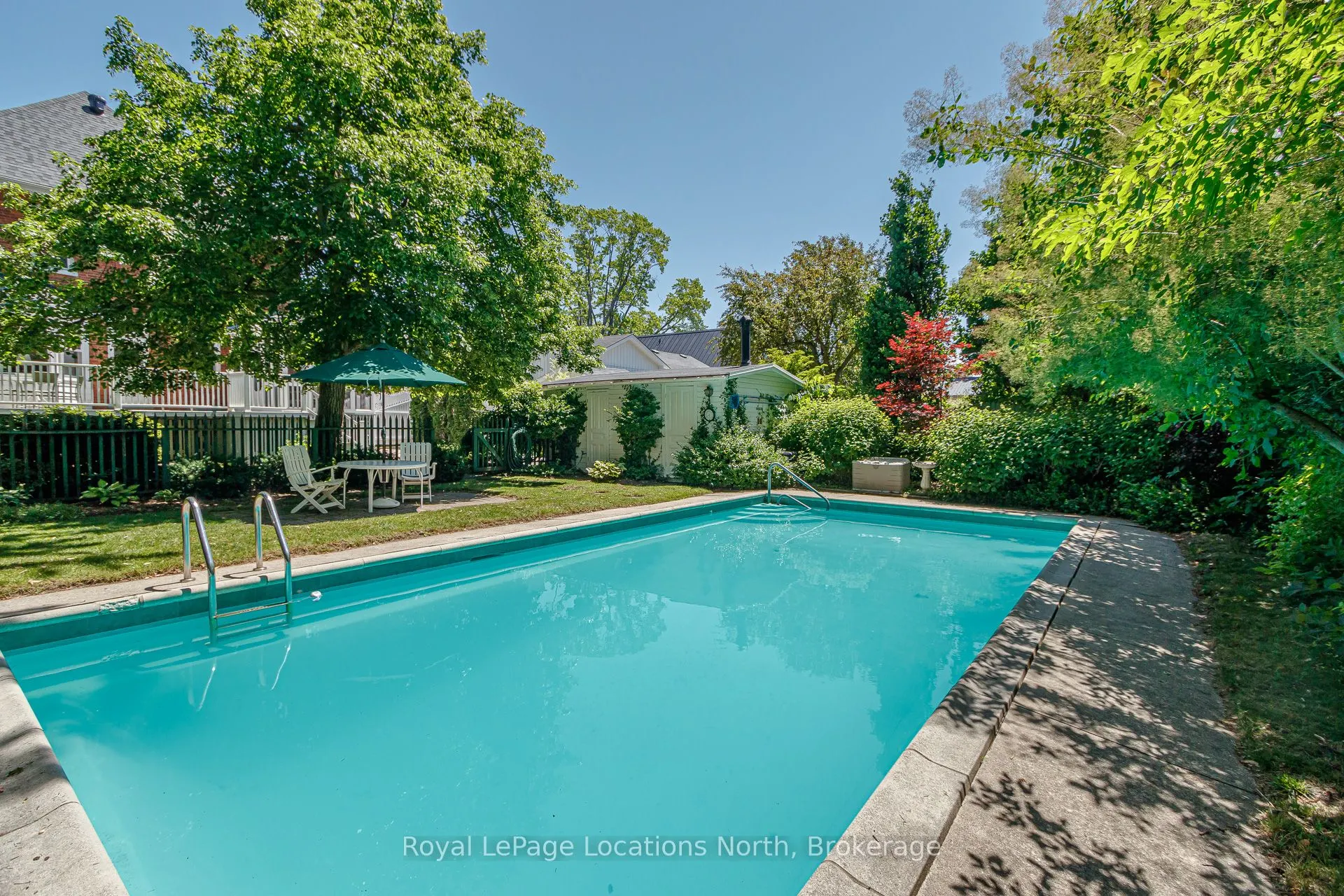 284 Maple Street