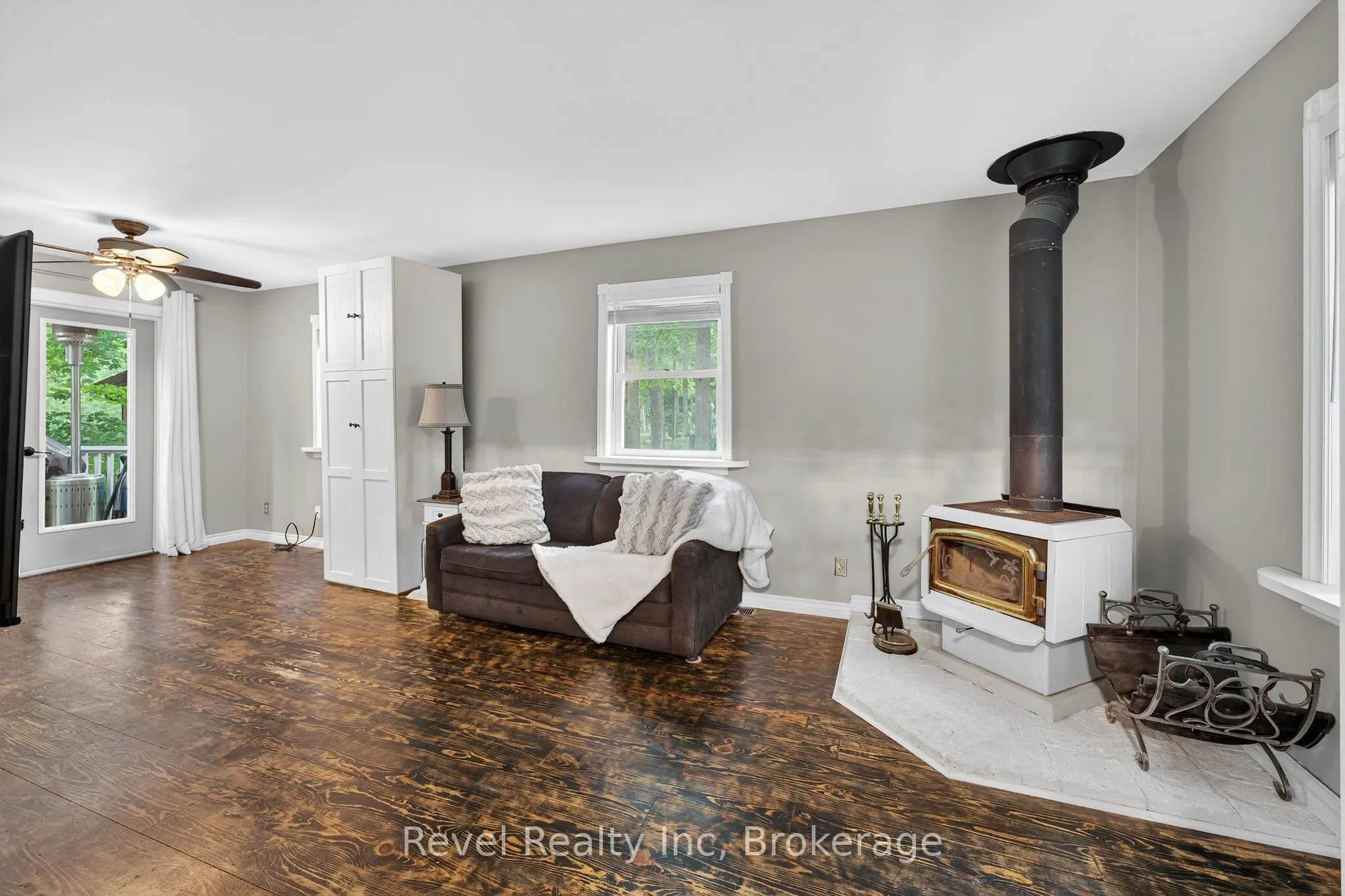 6 Bayside Road