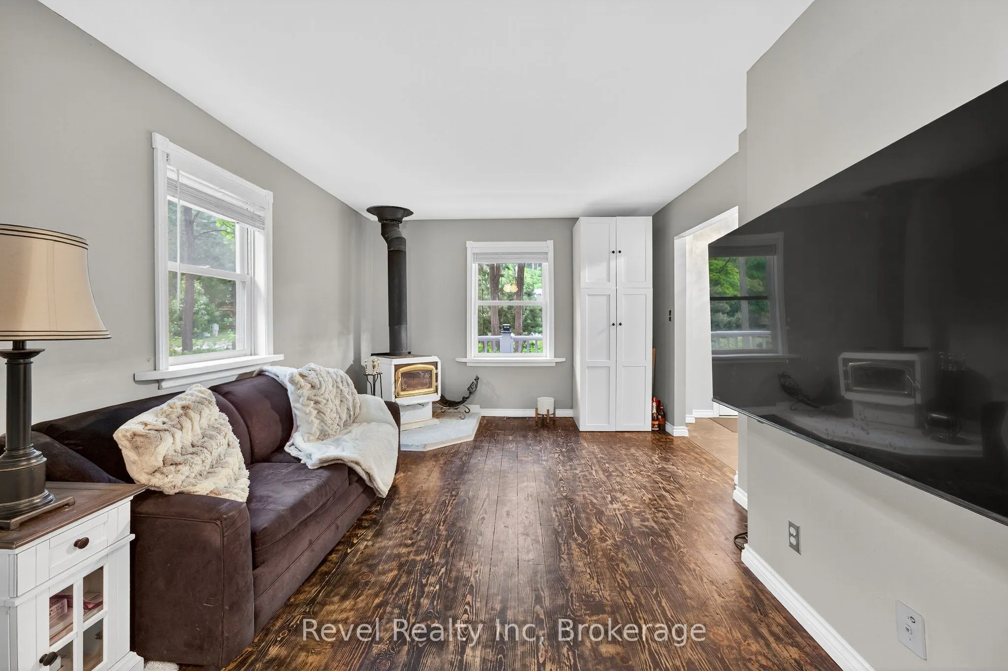 6 Bayside Road