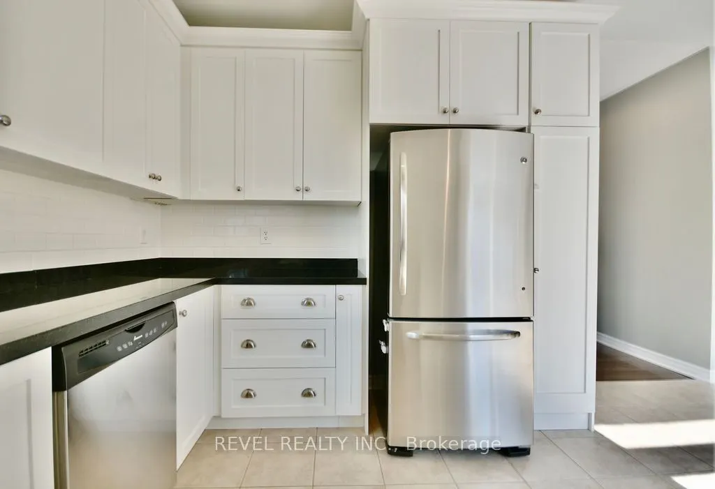 166 SUCCESSION Crescent