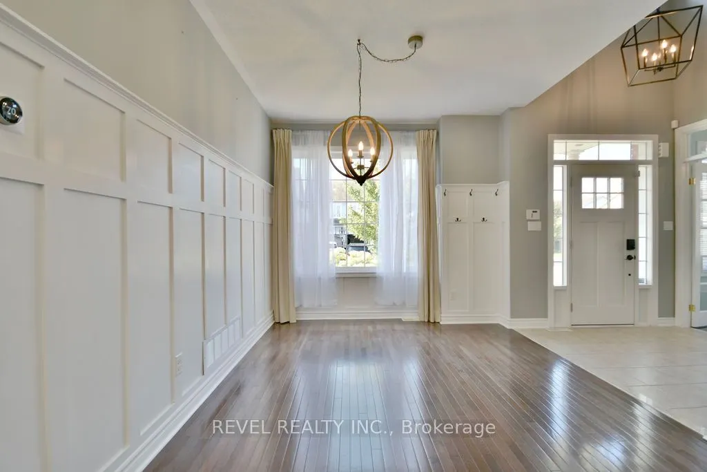 166 SUCCESSION Crescent