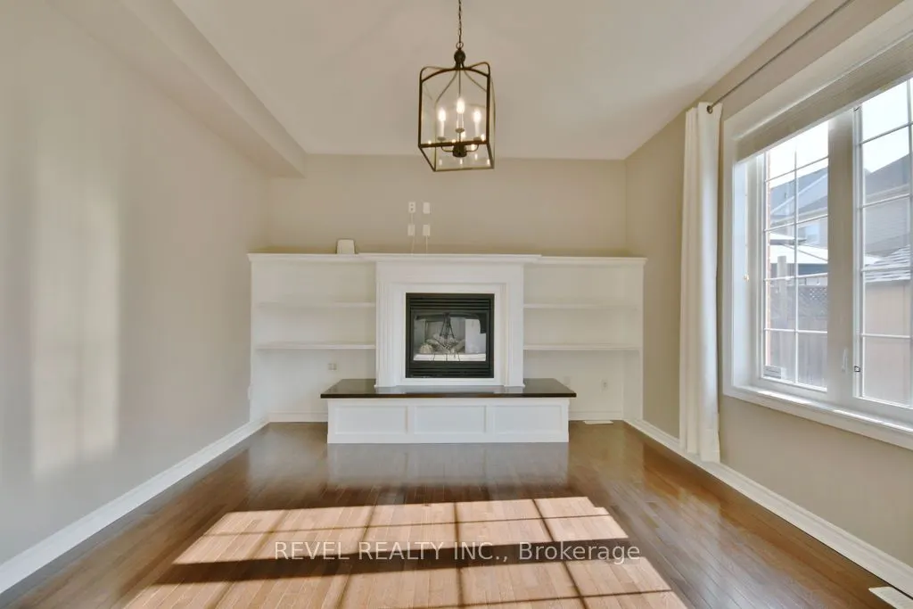 166 SUCCESSION Crescent