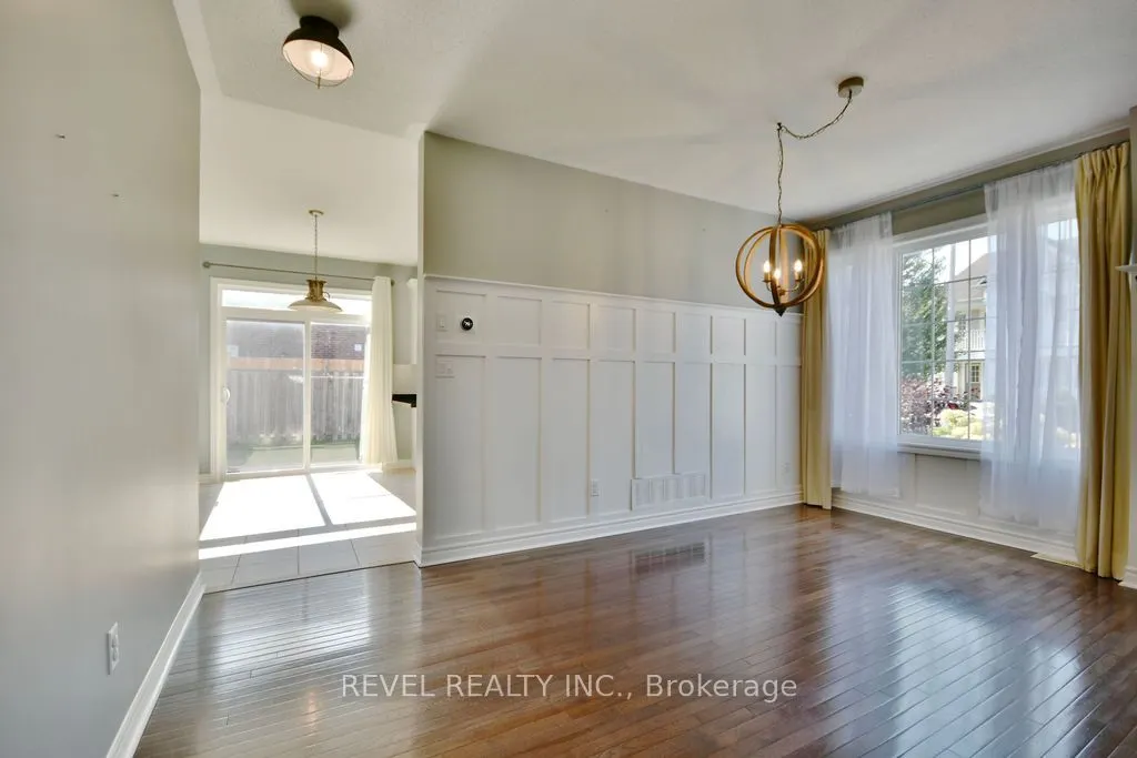 166 SUCCESSION Crescent