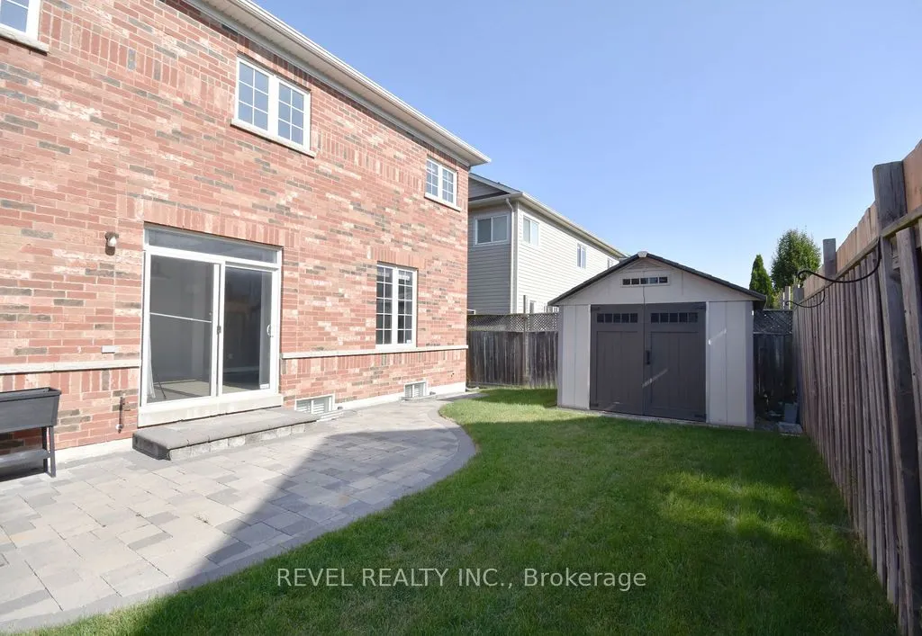 166 SUCCESSION Crescent