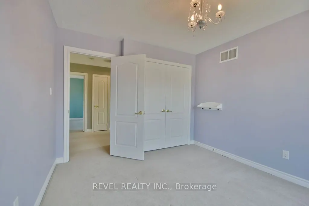 166 SUCCESSION Crescent