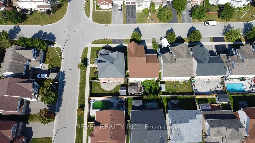 166 SUCCESSION Crescent