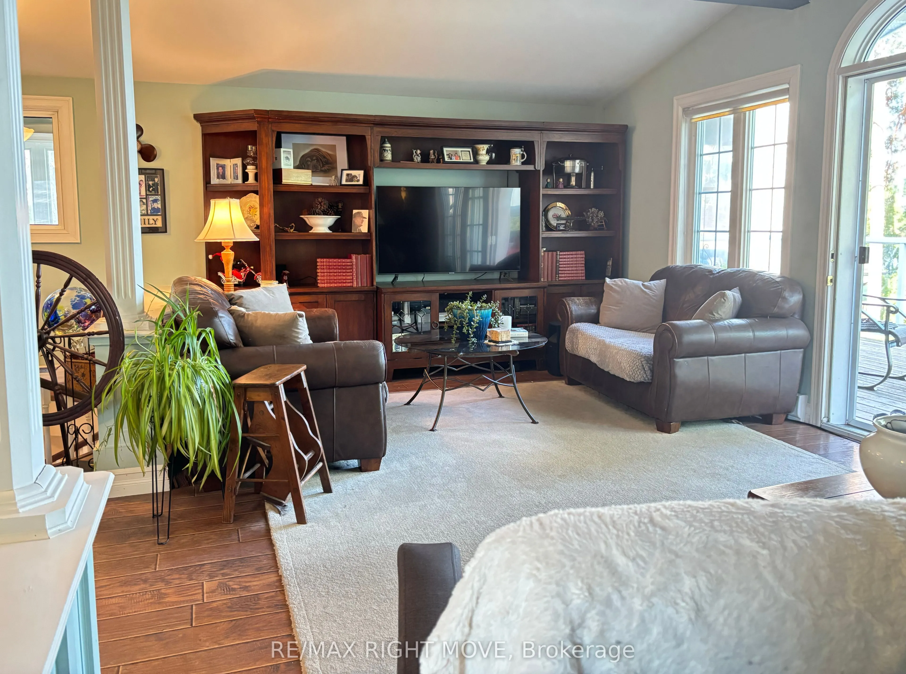 1185 Woodland Drive
