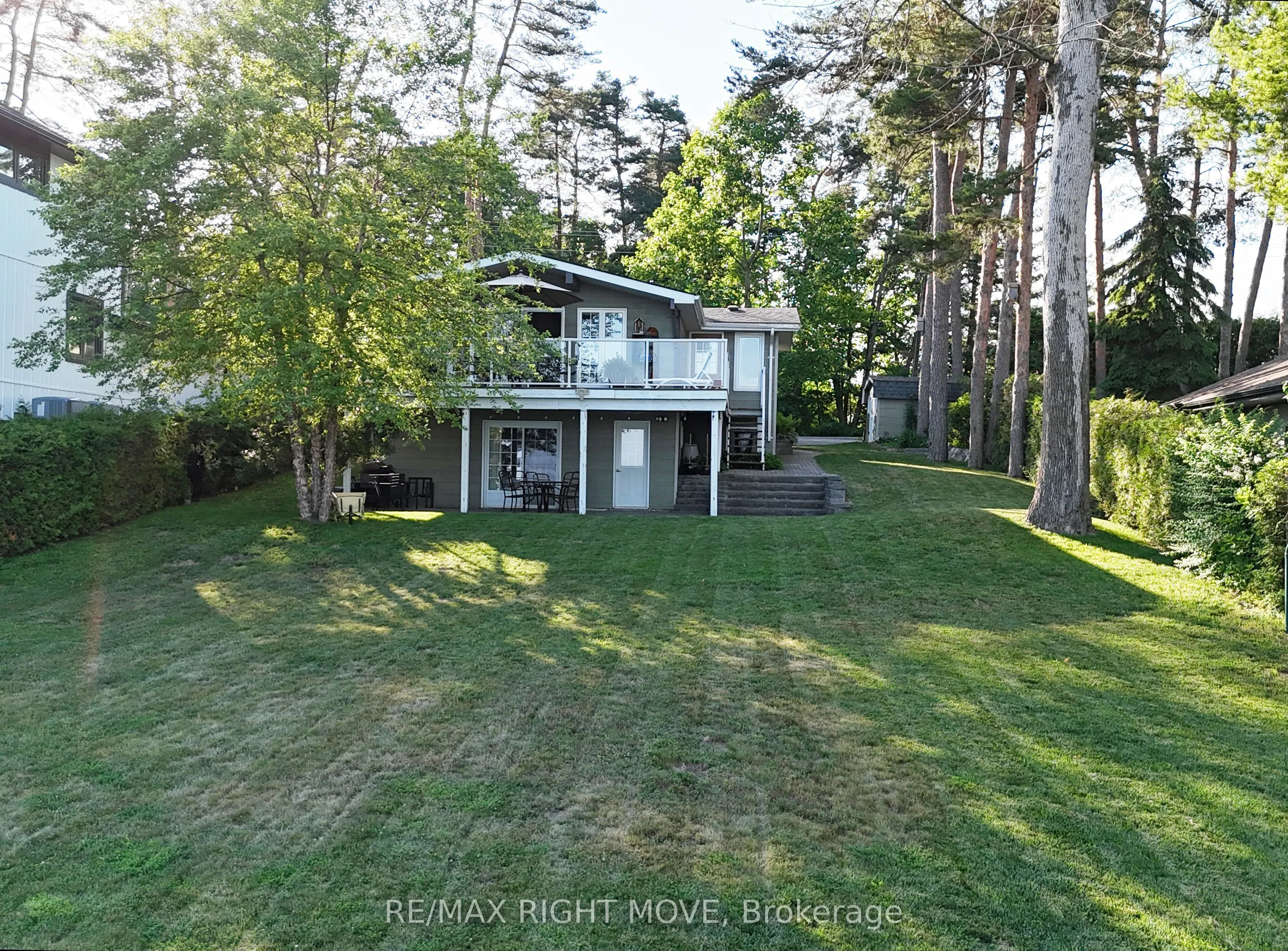 1185 Woodland Drive