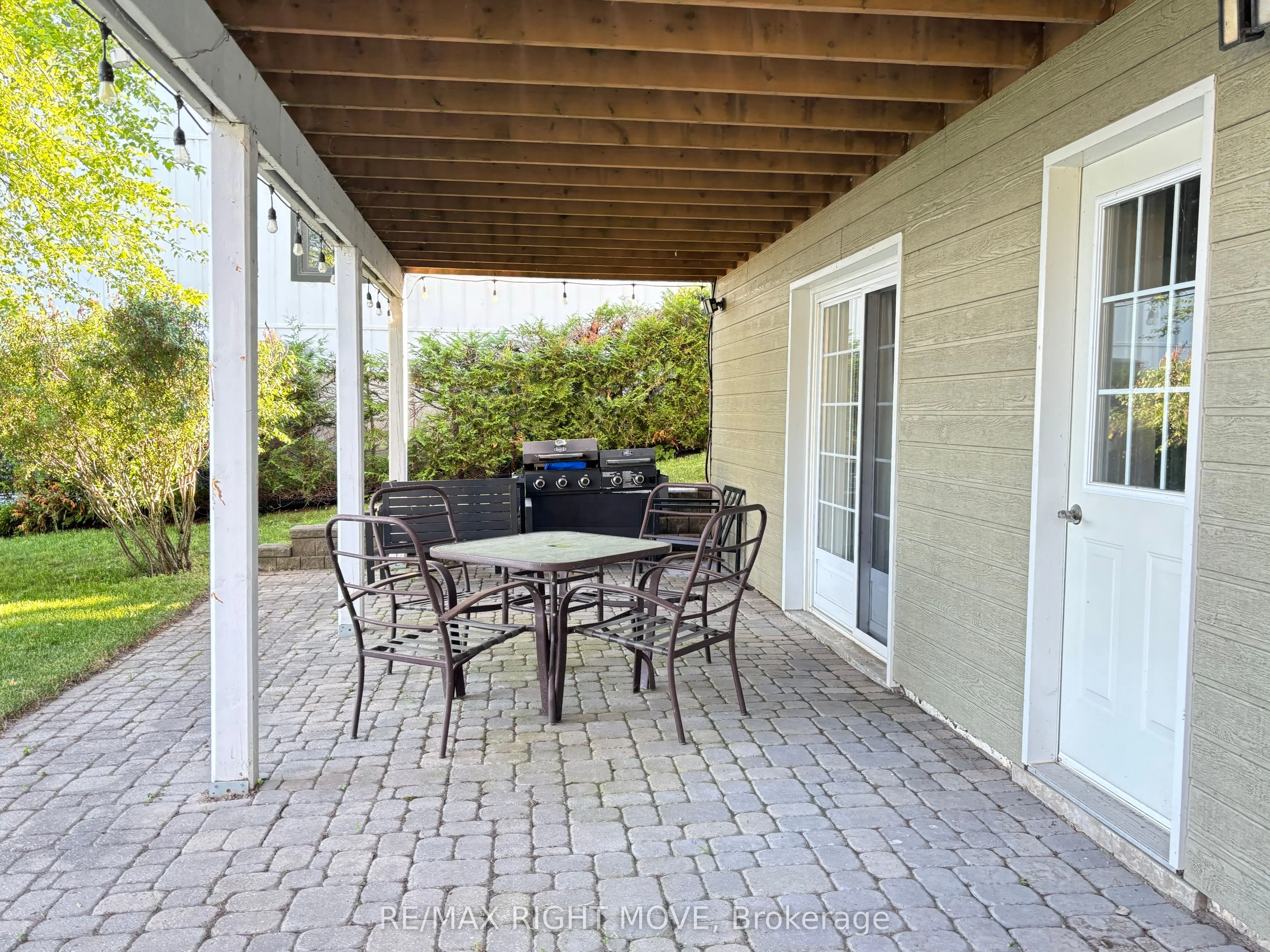1185 Woodland Drive