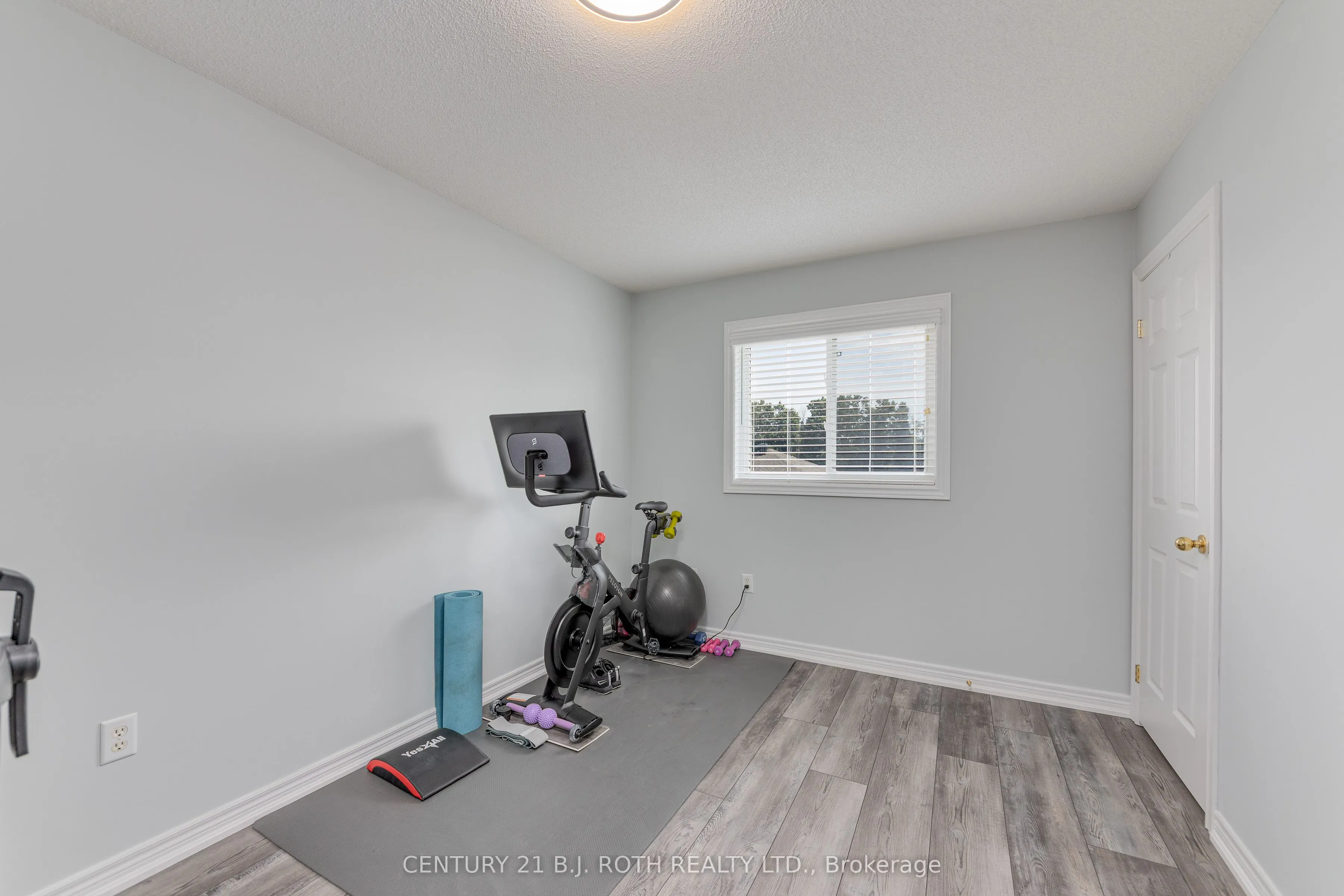 143 Crompton Drive