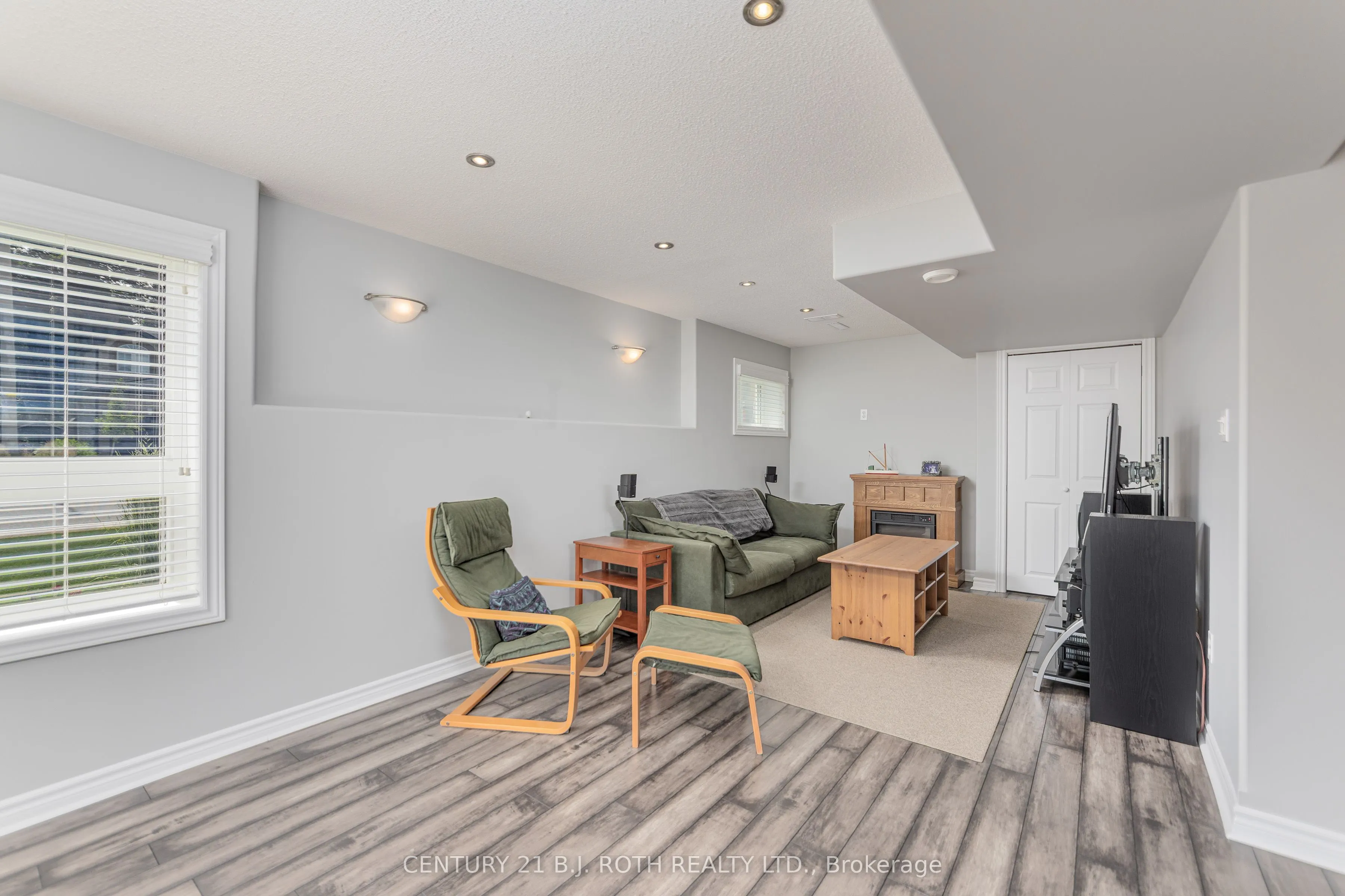 143 Crompton Drive